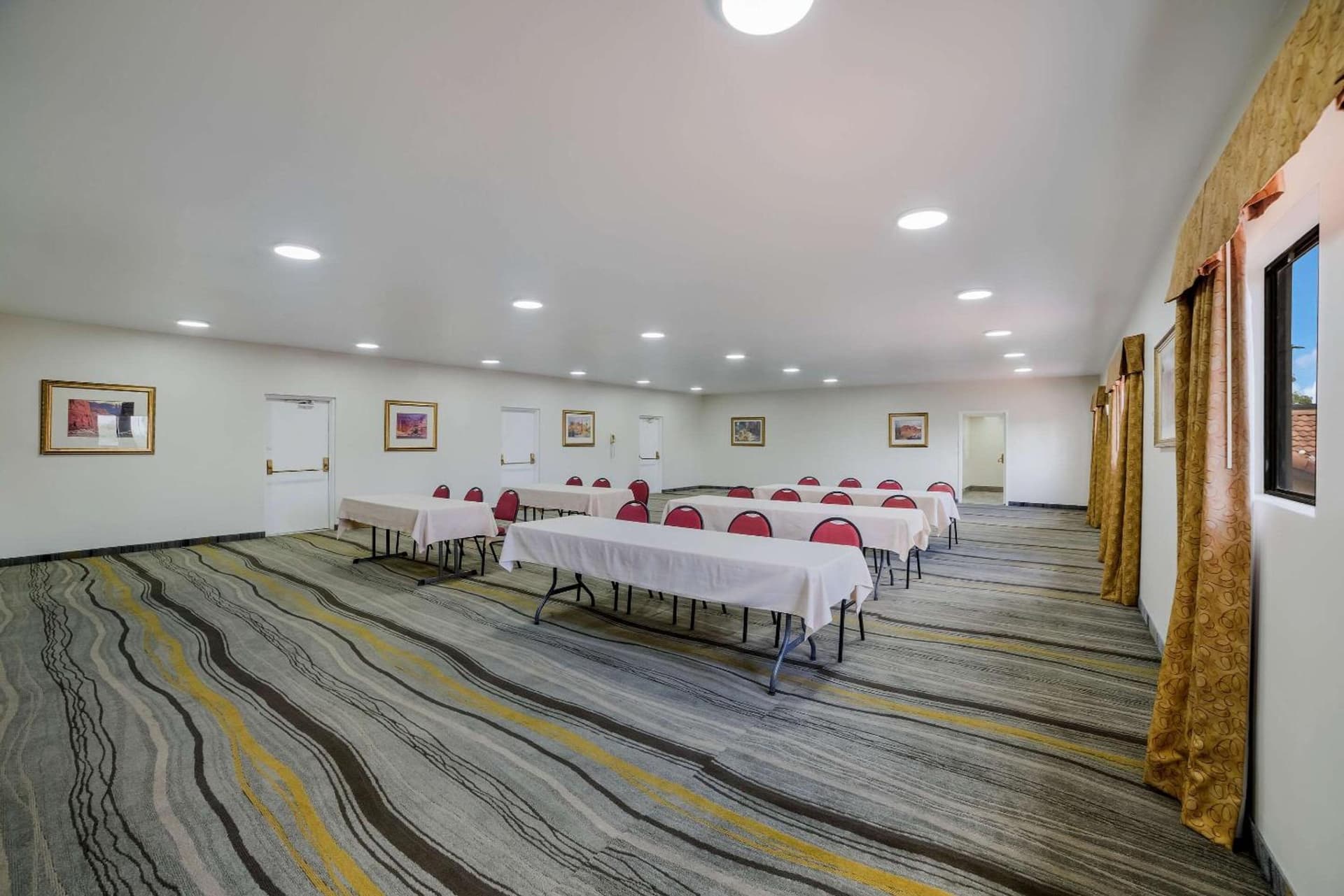 Quality Inn & Suites Goodyear - Phoenix West gallery photo in Goodyear, AZ — image 7