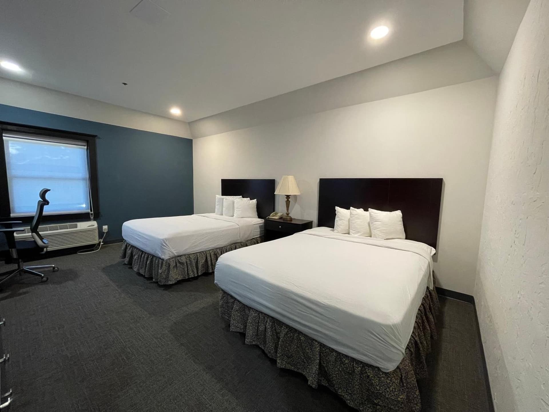 Chateau Hotel and Conference Center gallery photo in Bloomington, IL — image 56