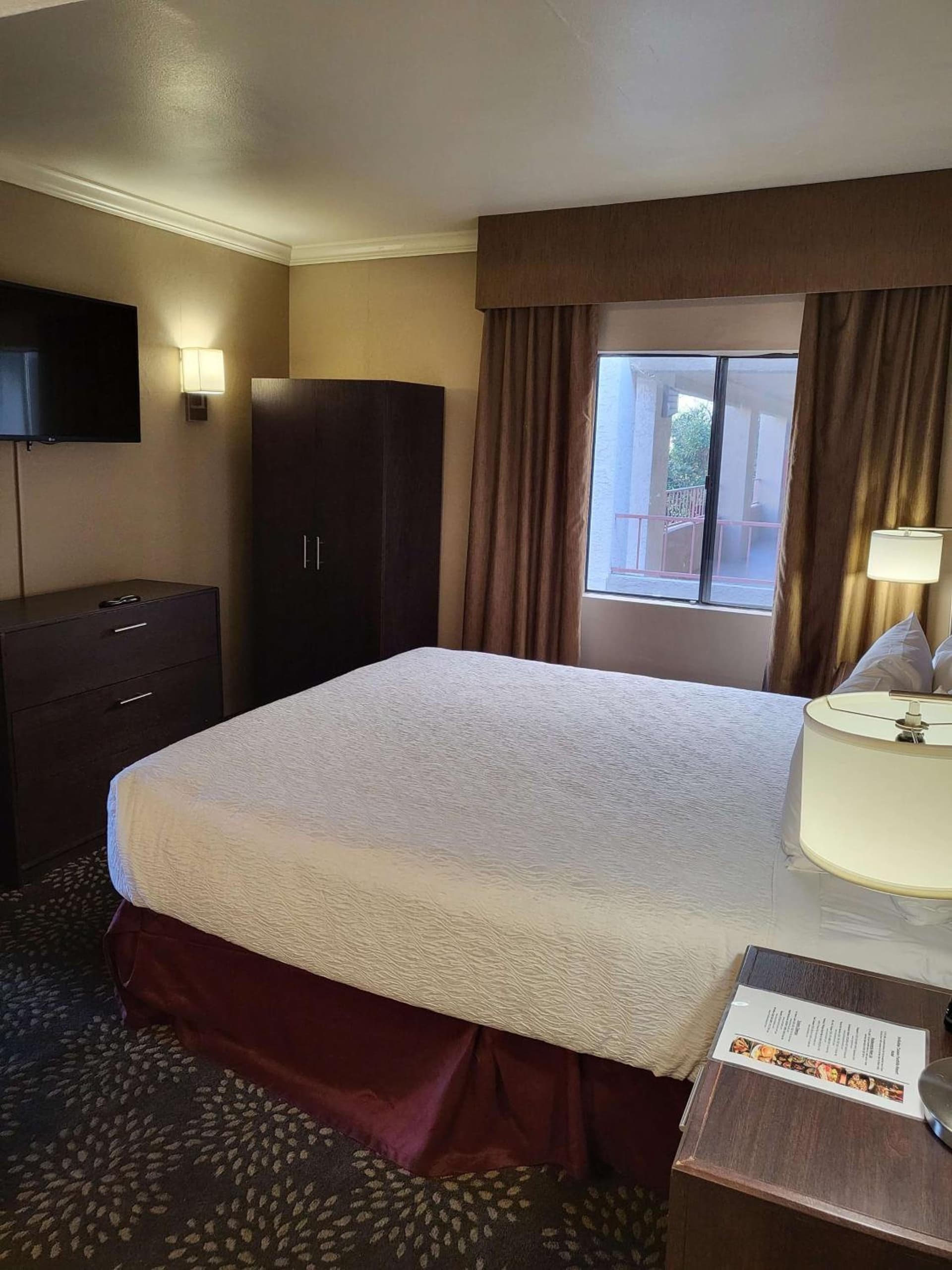 Best Western InnSuites Tucson Foothills Hotel & Suites gallery photo in Tucson, AZ — image 5