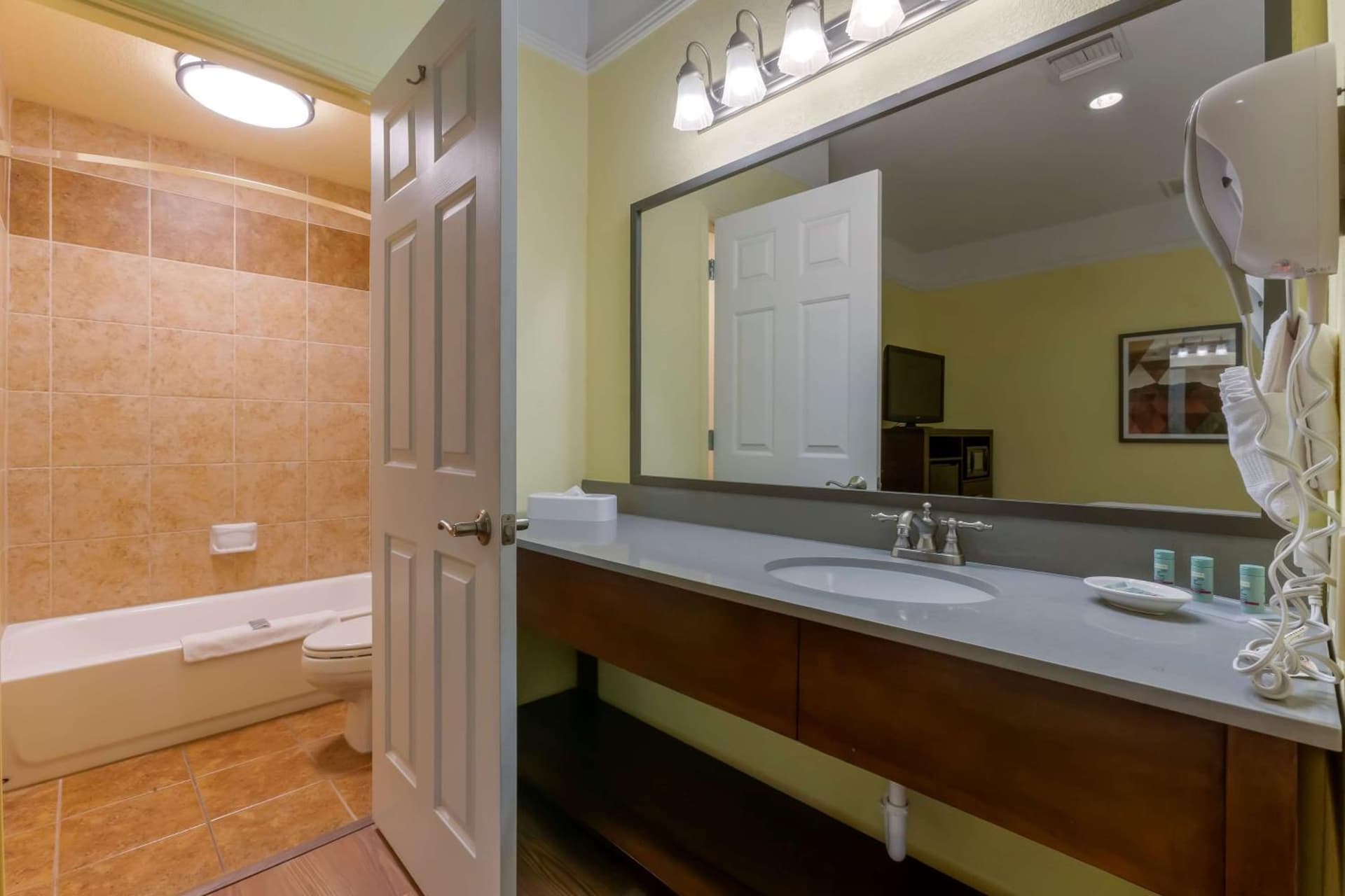 Best Western Phoenix Goodyear Inn gallery photo in Goodyear, AZ — image 27