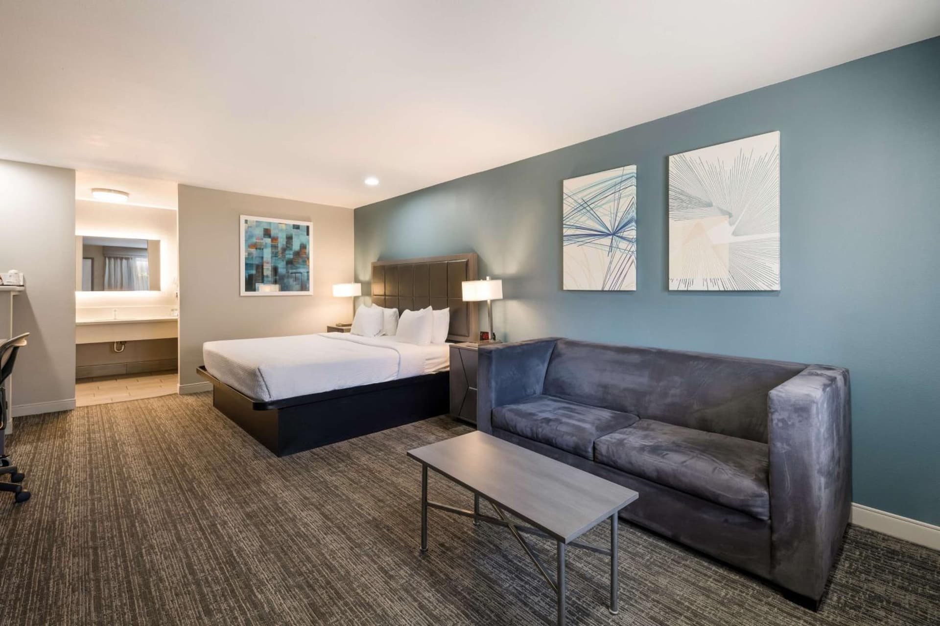 Best Western Big Country Inn property views in Coalinga, CA — gallery photo 3