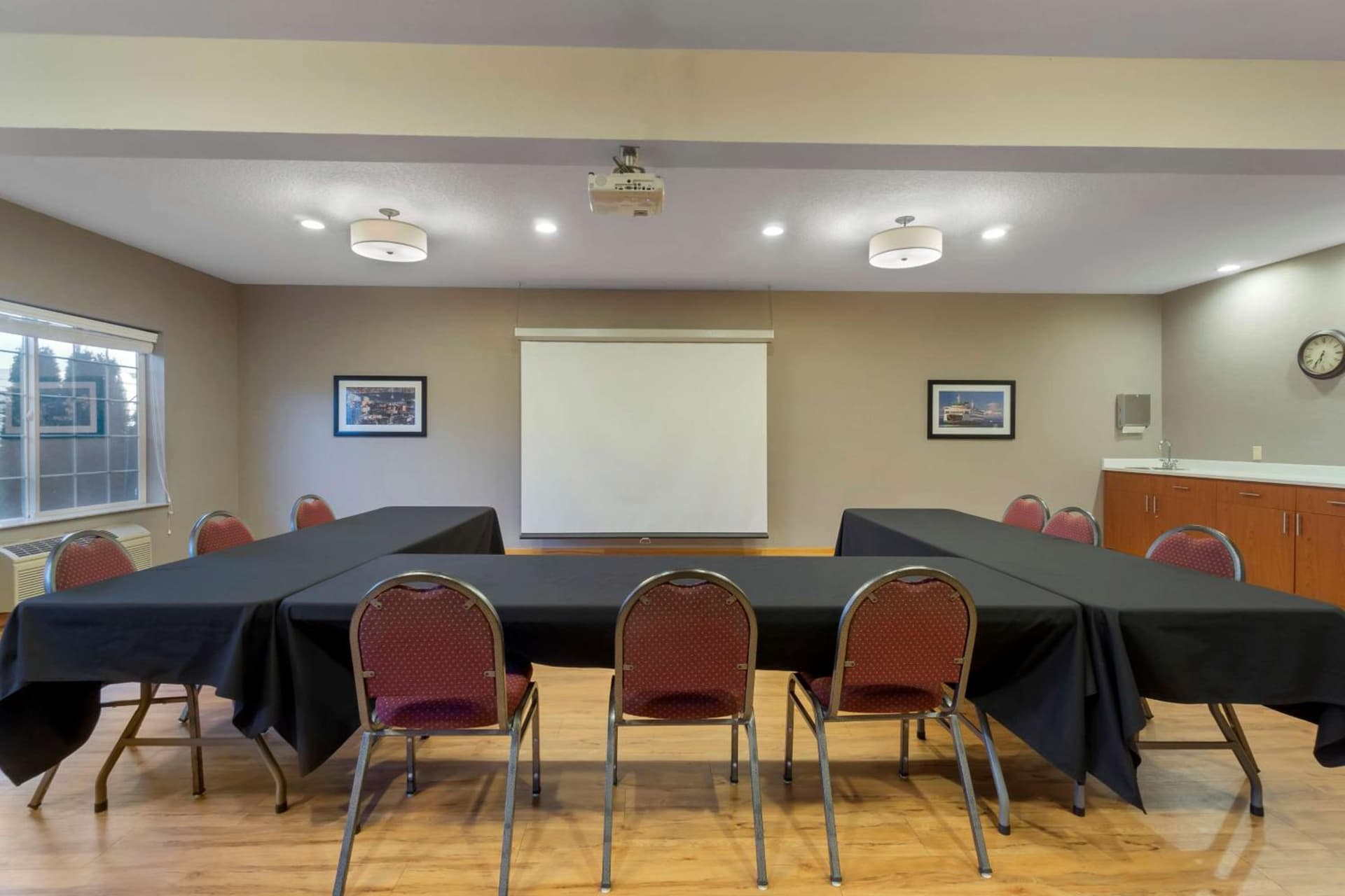 Best Western Plus Park Place Inn & Suites gallery photo in Chehalis, WA — image 6