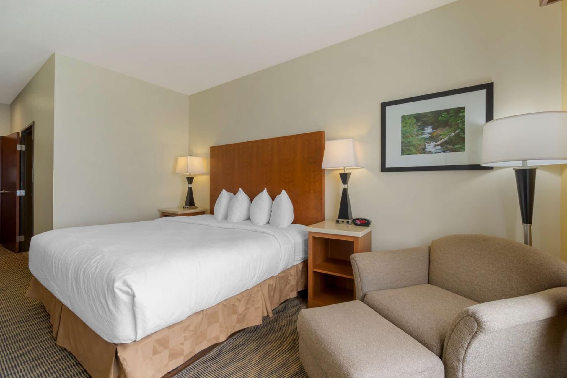Best Western Plus Park Place Inn & Suites gallery photo in Chehalis, WA — image 19