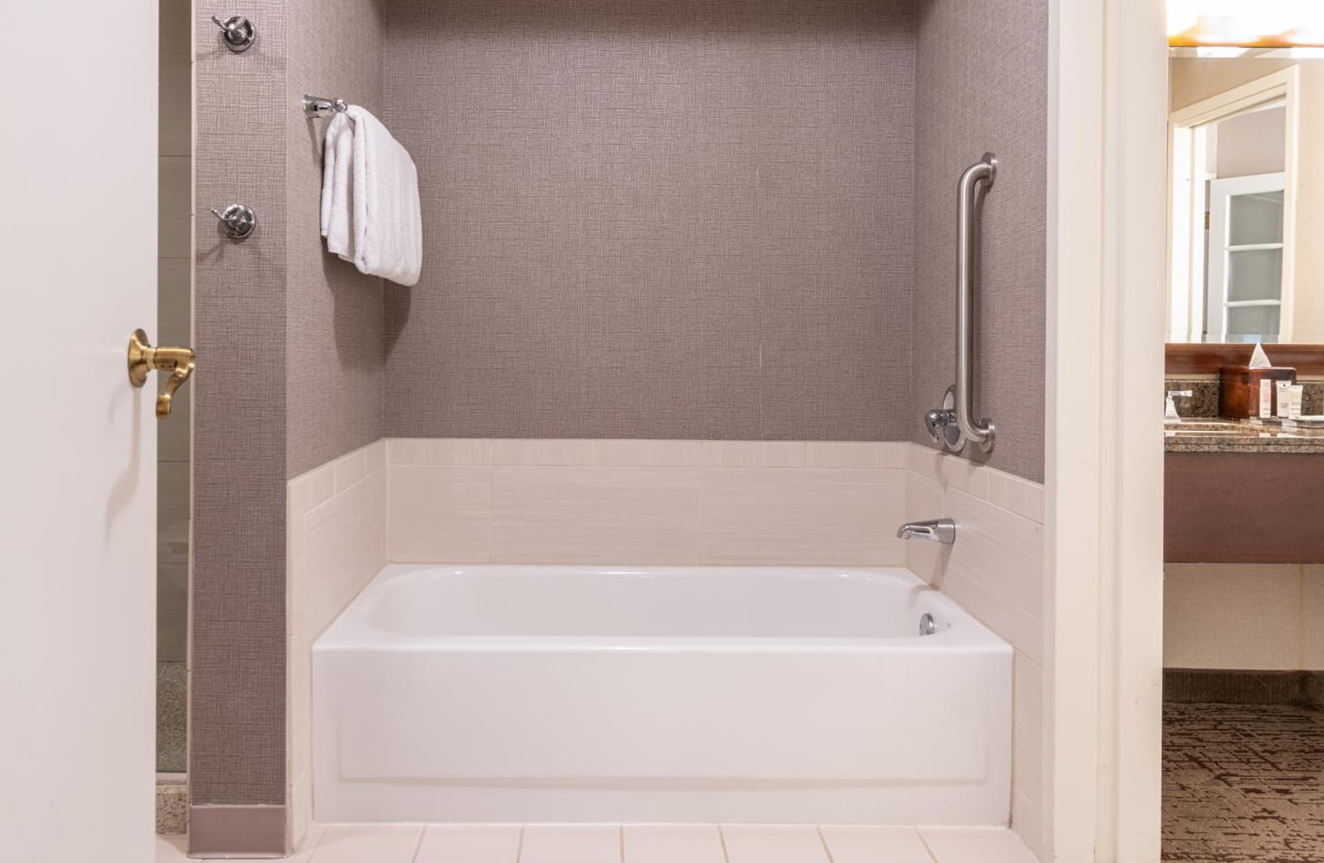 Chicago Marriott Suites Deerfield gallery photo in Deerfield, IL — image 46