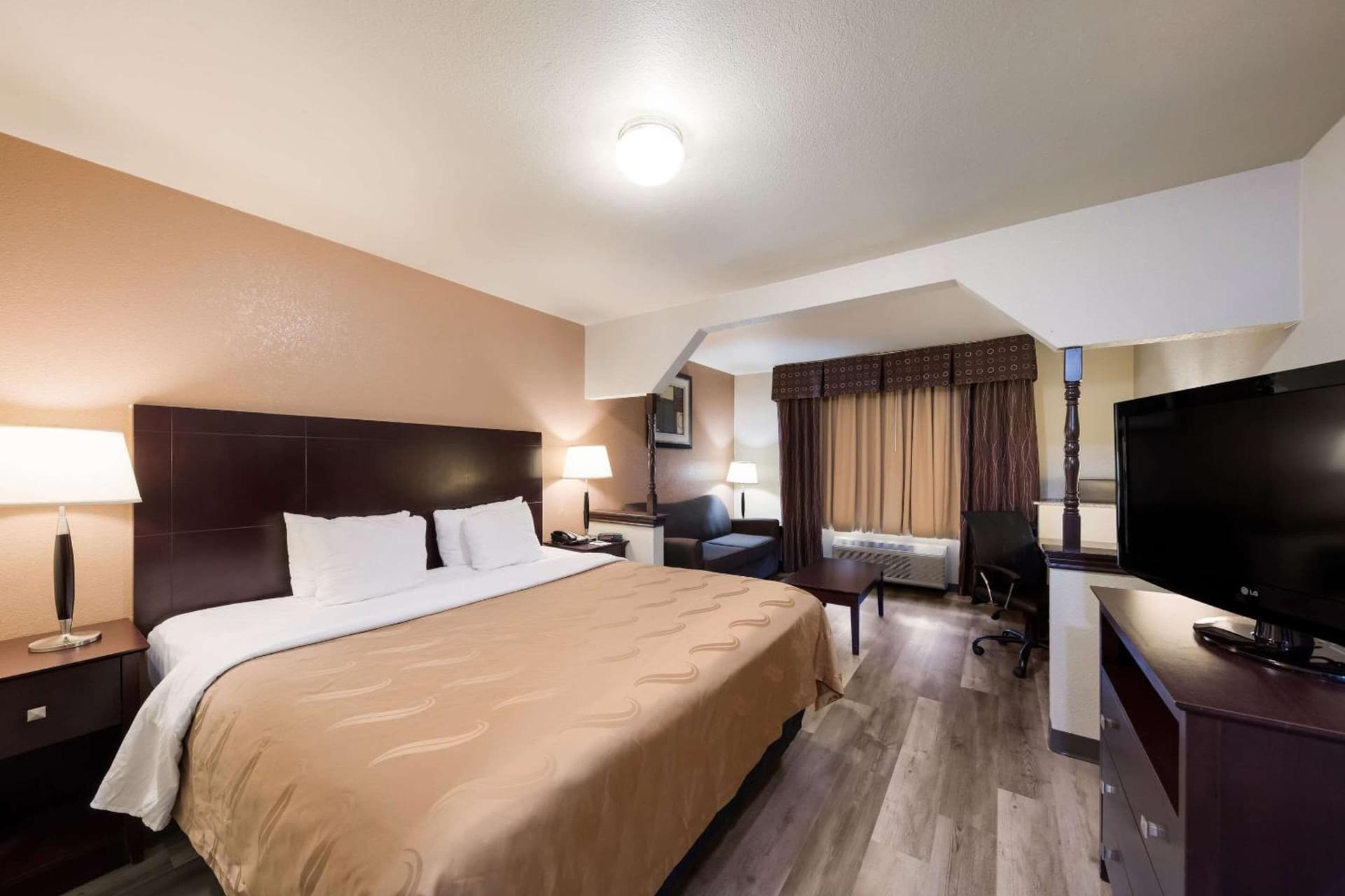 Quality Inn & Suites Terrell gallery photo in Terrell, TX — image 43
