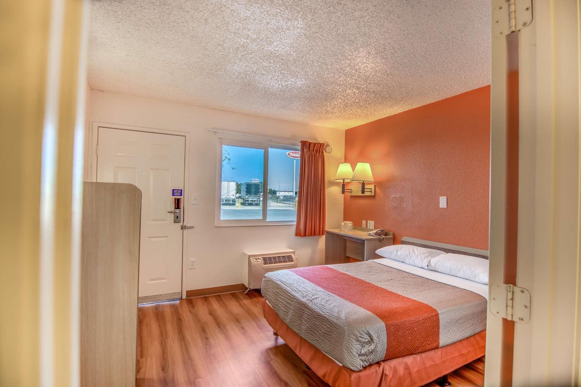 Motel 6-Stockton, CA - Charter Way West gallery photo in Stockton, CA — image 63