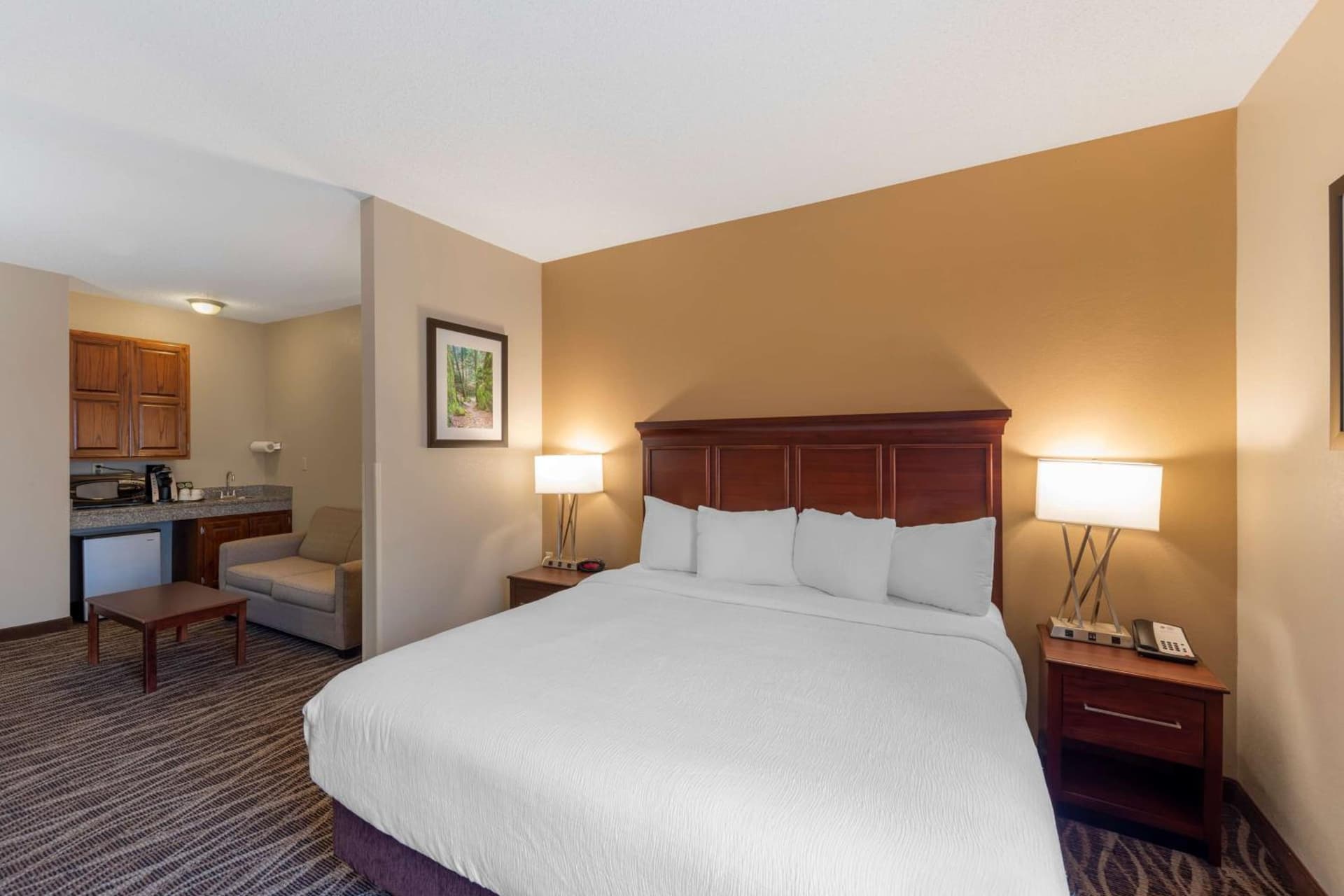 Best Western Plus Russellville Hotel & Suites interior in Russellville, AL — gallery photo 2