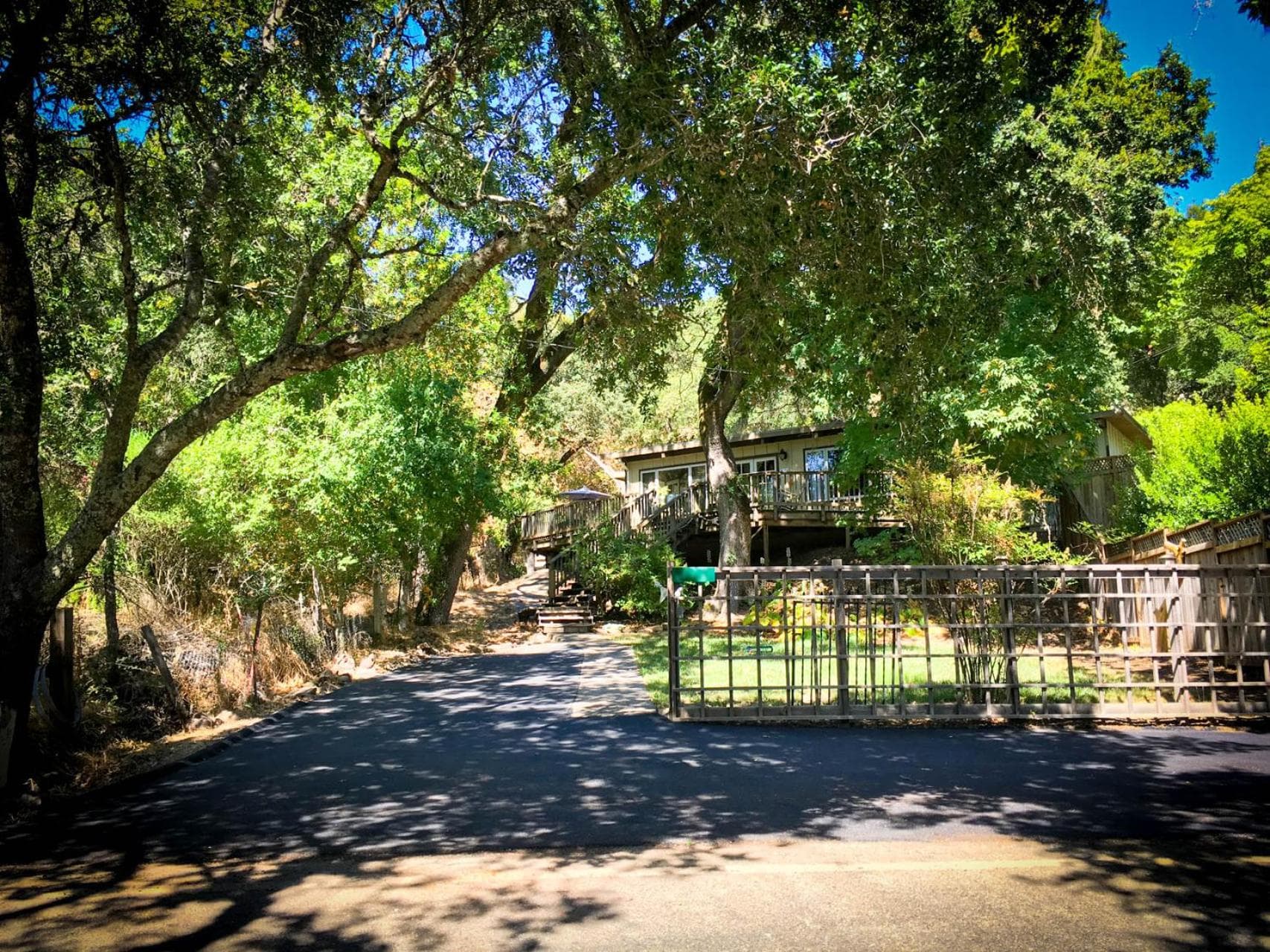 The Oak Haven - a relaxing sanctuary w/spa! interior in Glen Ellen, CA — gallery photo 2
