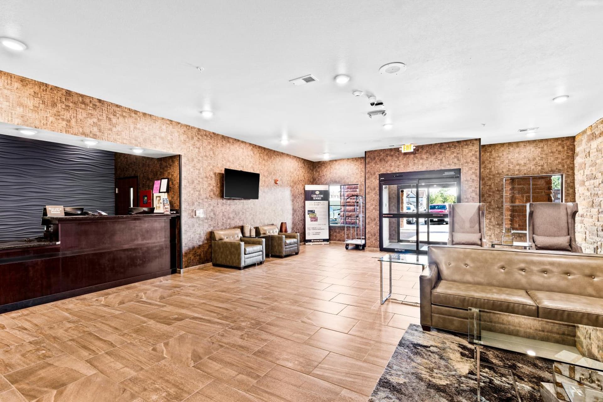 Cobblestone Hotel & Suites - Superior Duluth gallery photo in Superior, WI — image 14