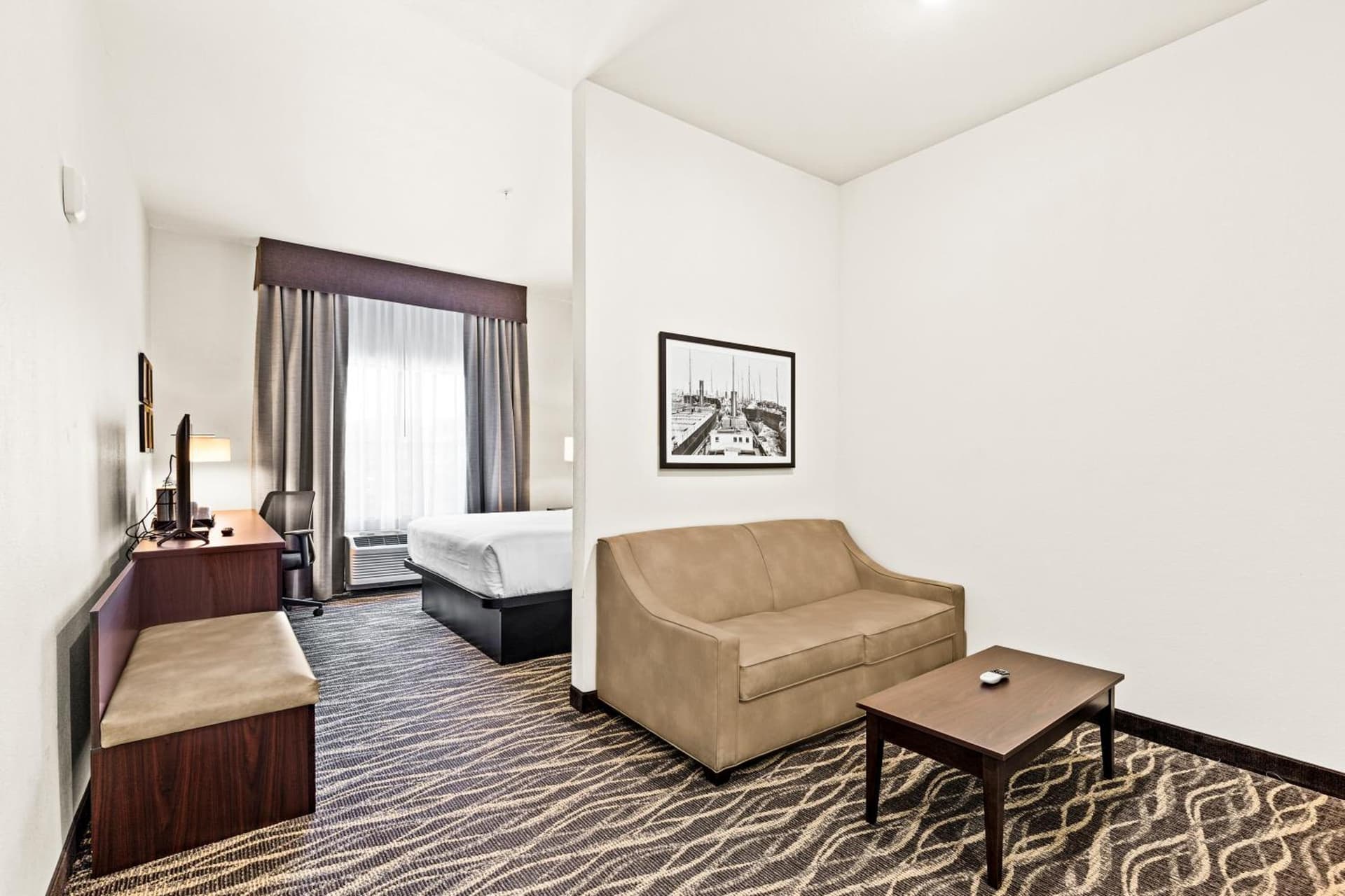 Cobblestone Hotel & Suites - Superior Duluth gallery photo in Superior, WI — image 12
