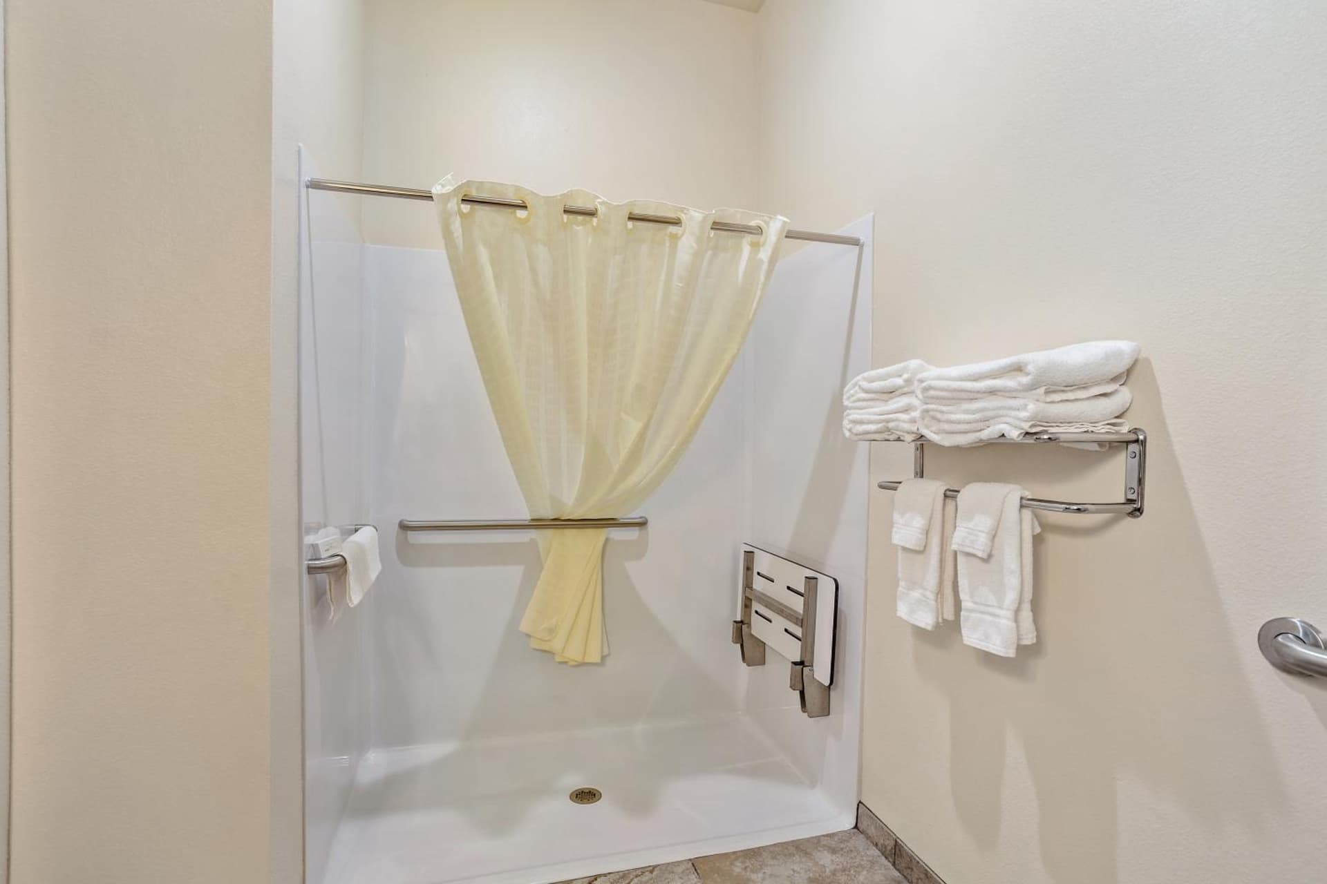 Cobblestone Hotel & Suites - Superior Duluth gallery photo in Superior, WI — image 24