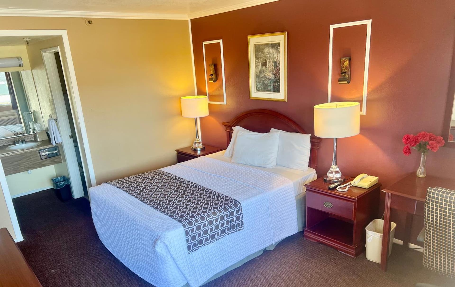 Days Inn by Wyndham Victorville - Hesperia I-15 Palmdale Road gallery photo in Victorville, CA — image 28