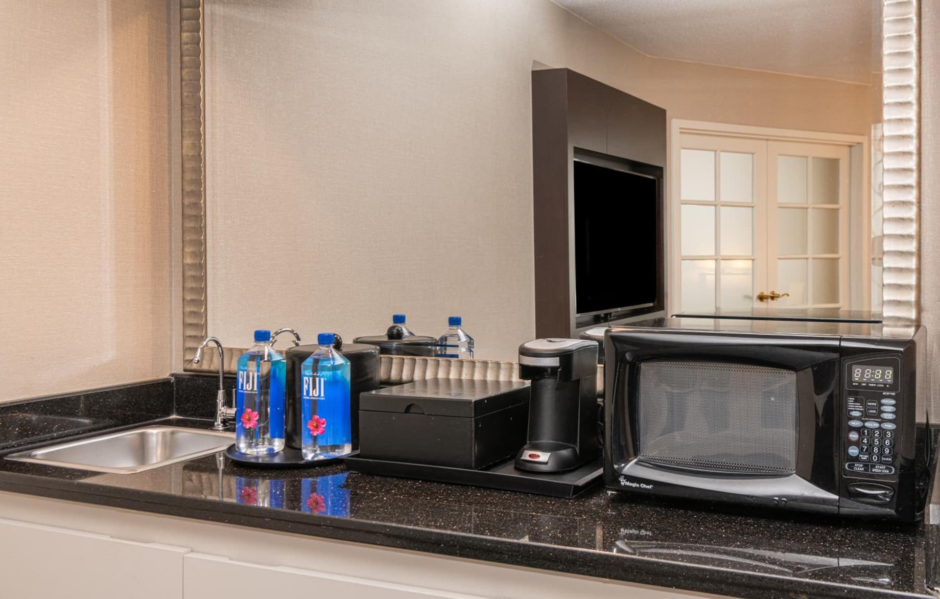 Chicago Marriott Suites Deerfield gallery photo in Deerfield, IL — image 16