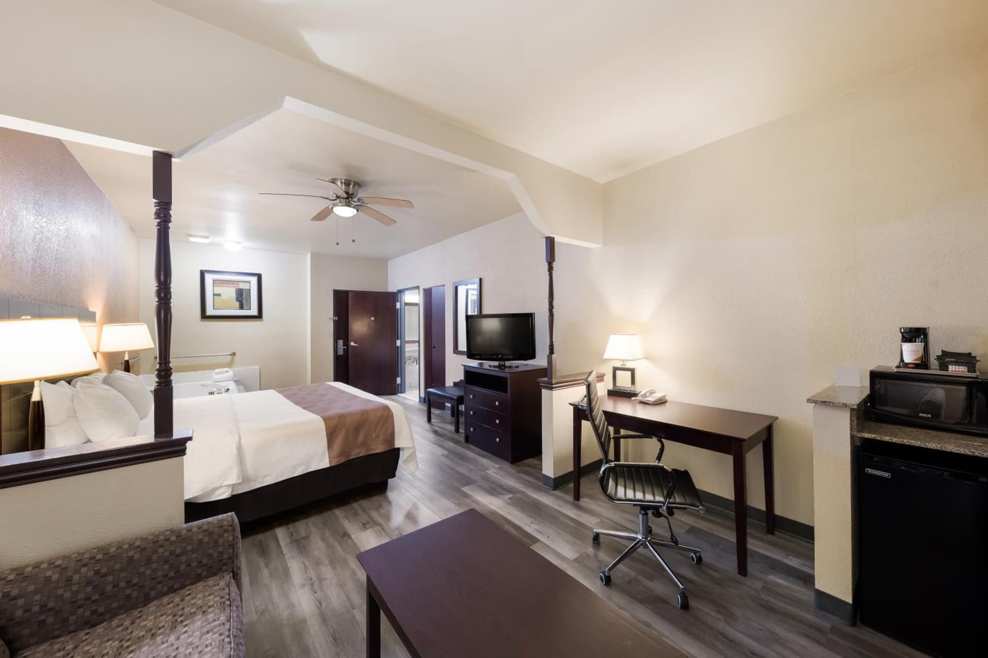 Quality Inn & Suites Terrell gallery photo in Terrell, TX — image 12