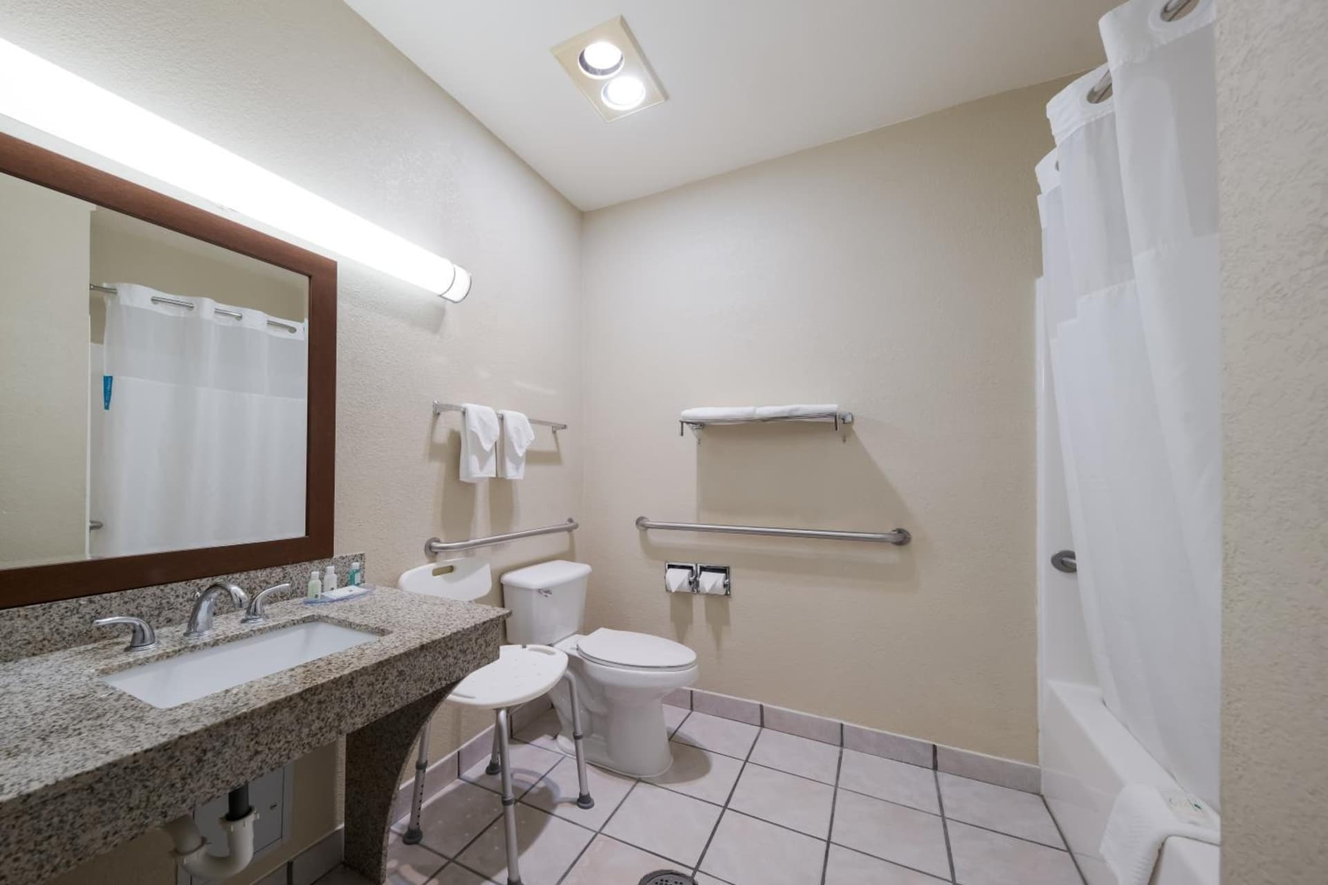 Quality Inn & Suites Terrell gallery photo in Terrell, TX — image 6