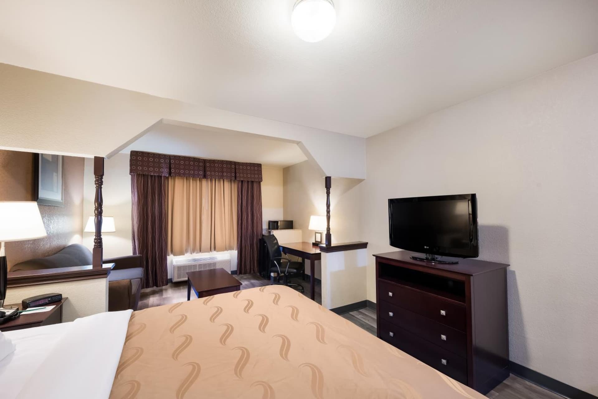 Quality Inn & Suites Terrell gallery photo in Terrell, TX — image 29