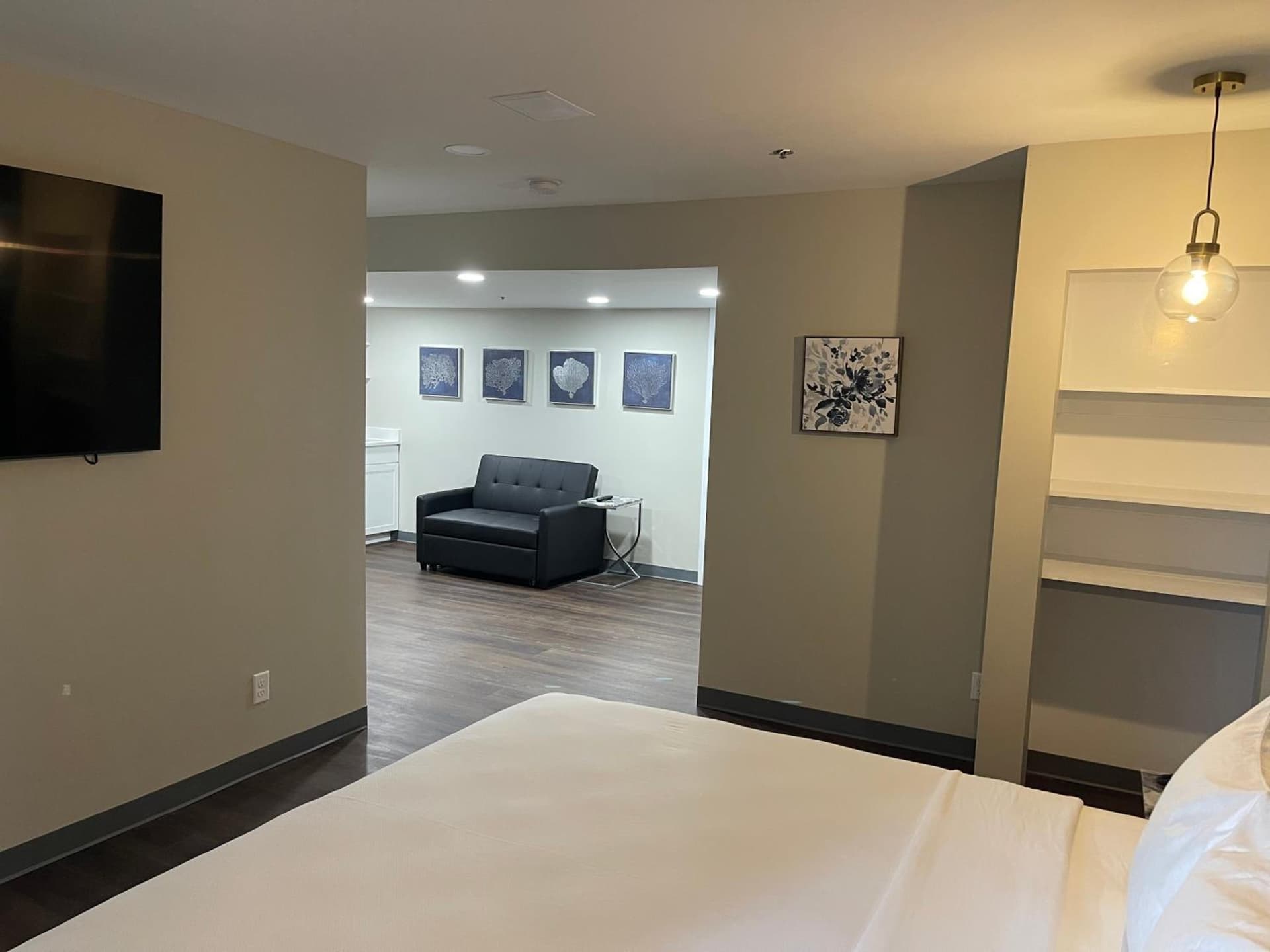 Chateau Hotel and Conference Center gallery photo in Bloomington, IL — image 49