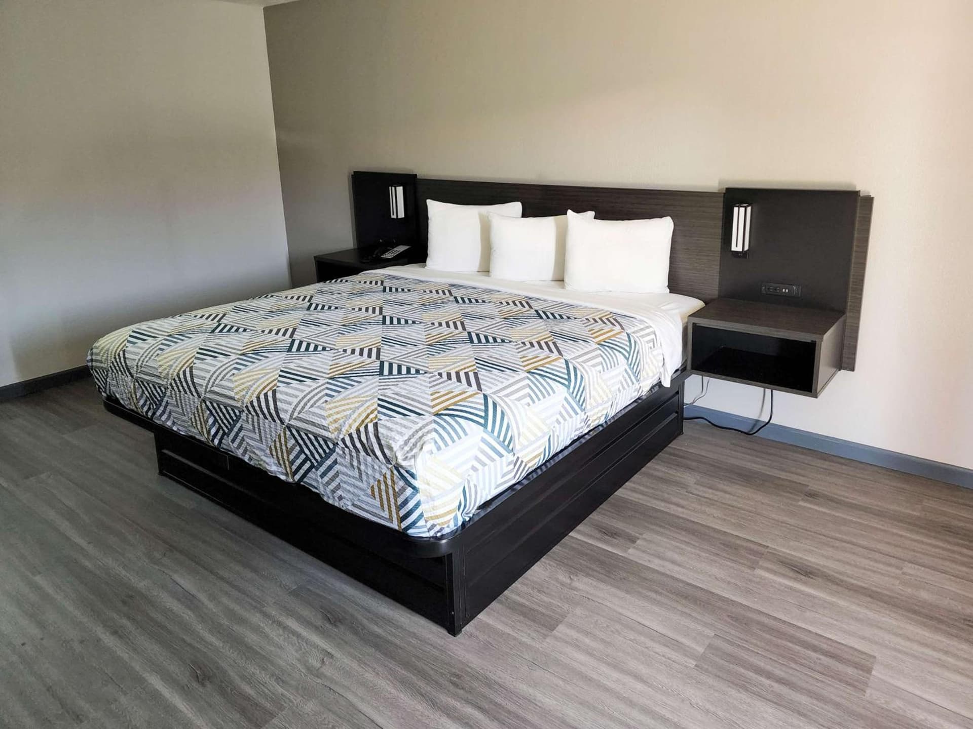Motel 6 Oklahoma City OK Frontier City gallery photo in Edmond, OK — image 16