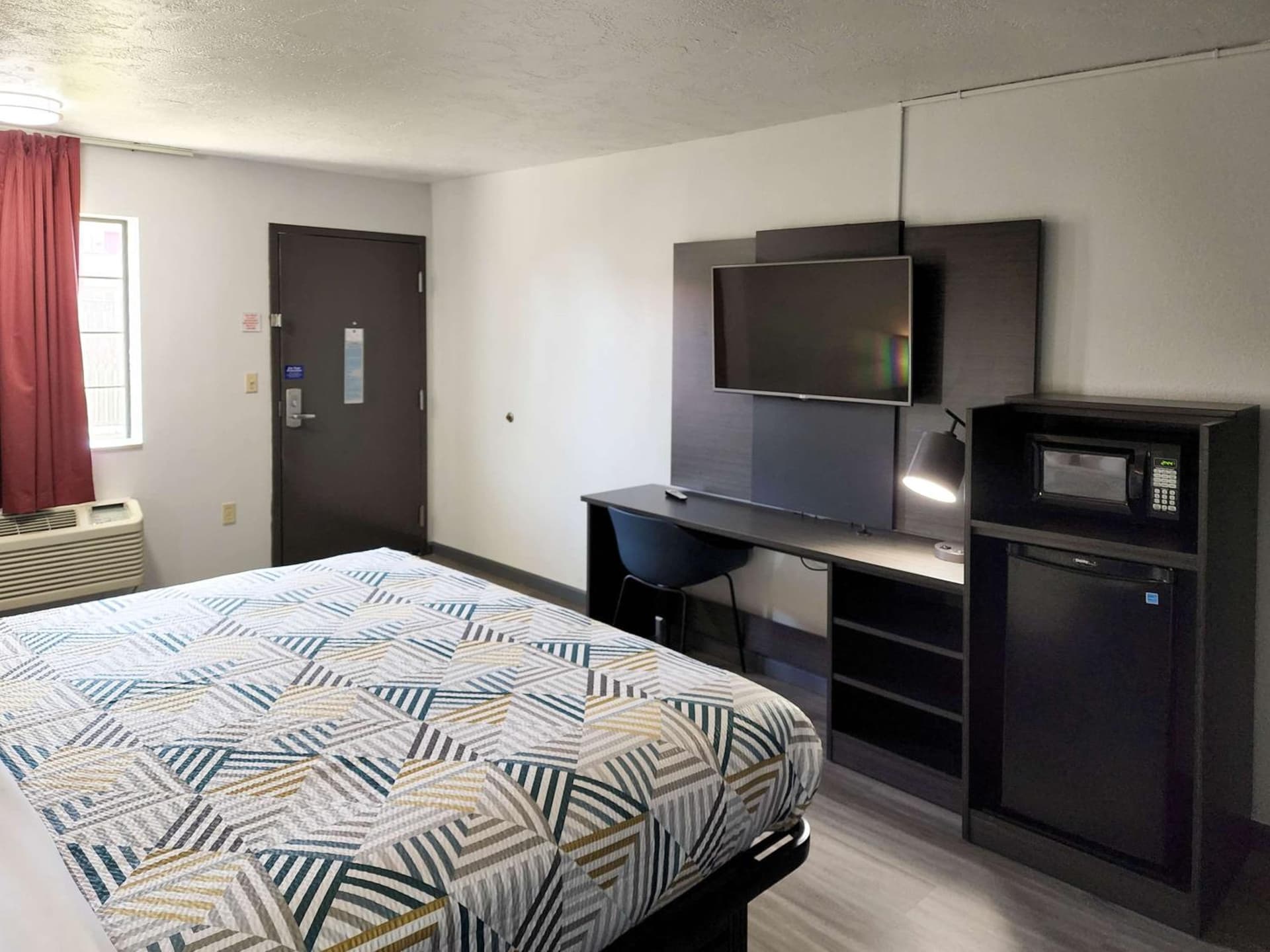 Motel 6 Oklahoma City OK Frontier City gallery photo in Edmond, OK — image 4