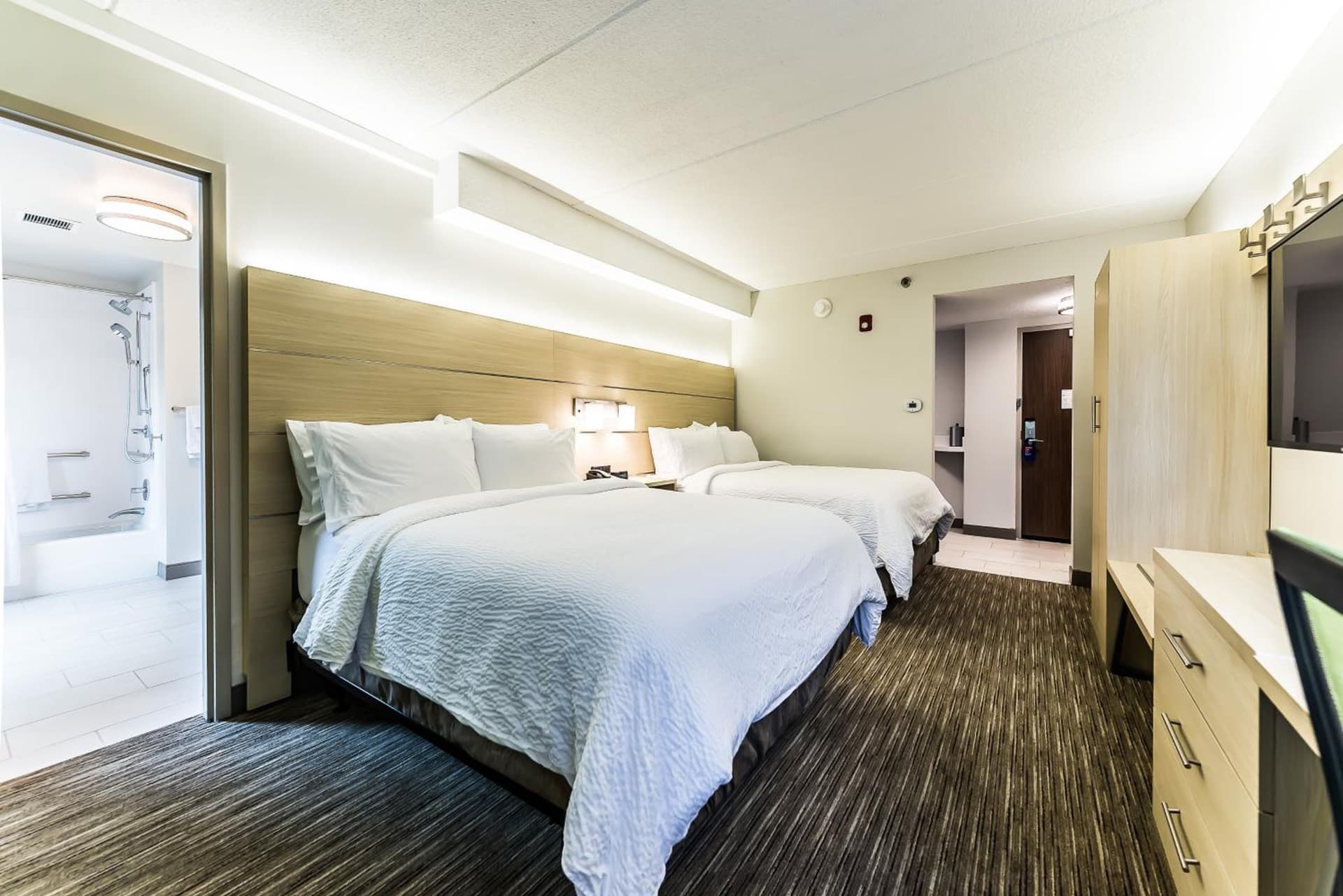 Holiday Inn Express Flint-Campus Area by IHG gallery photo in Flint, MI — image 9