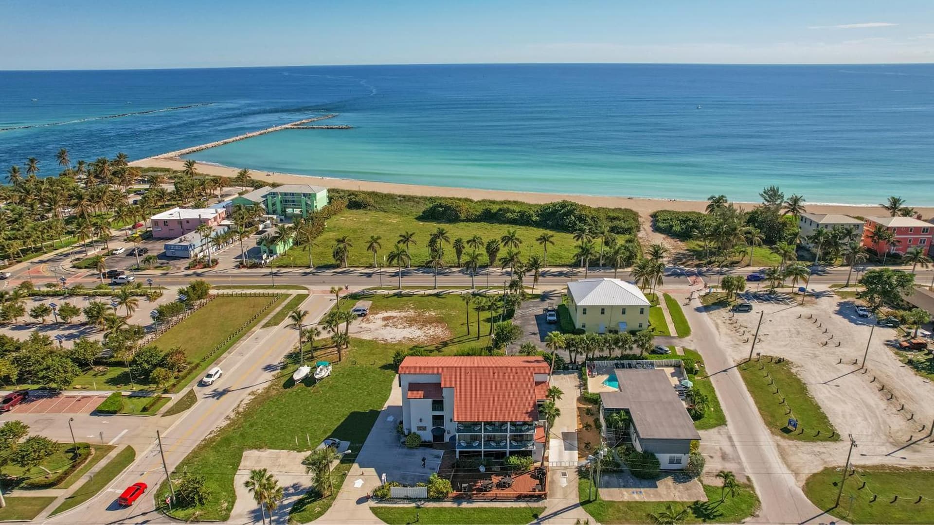 Royal Inn Beach Hutchinson Island featured exterior or lobby in Fort Pierce, FL — similar hotel