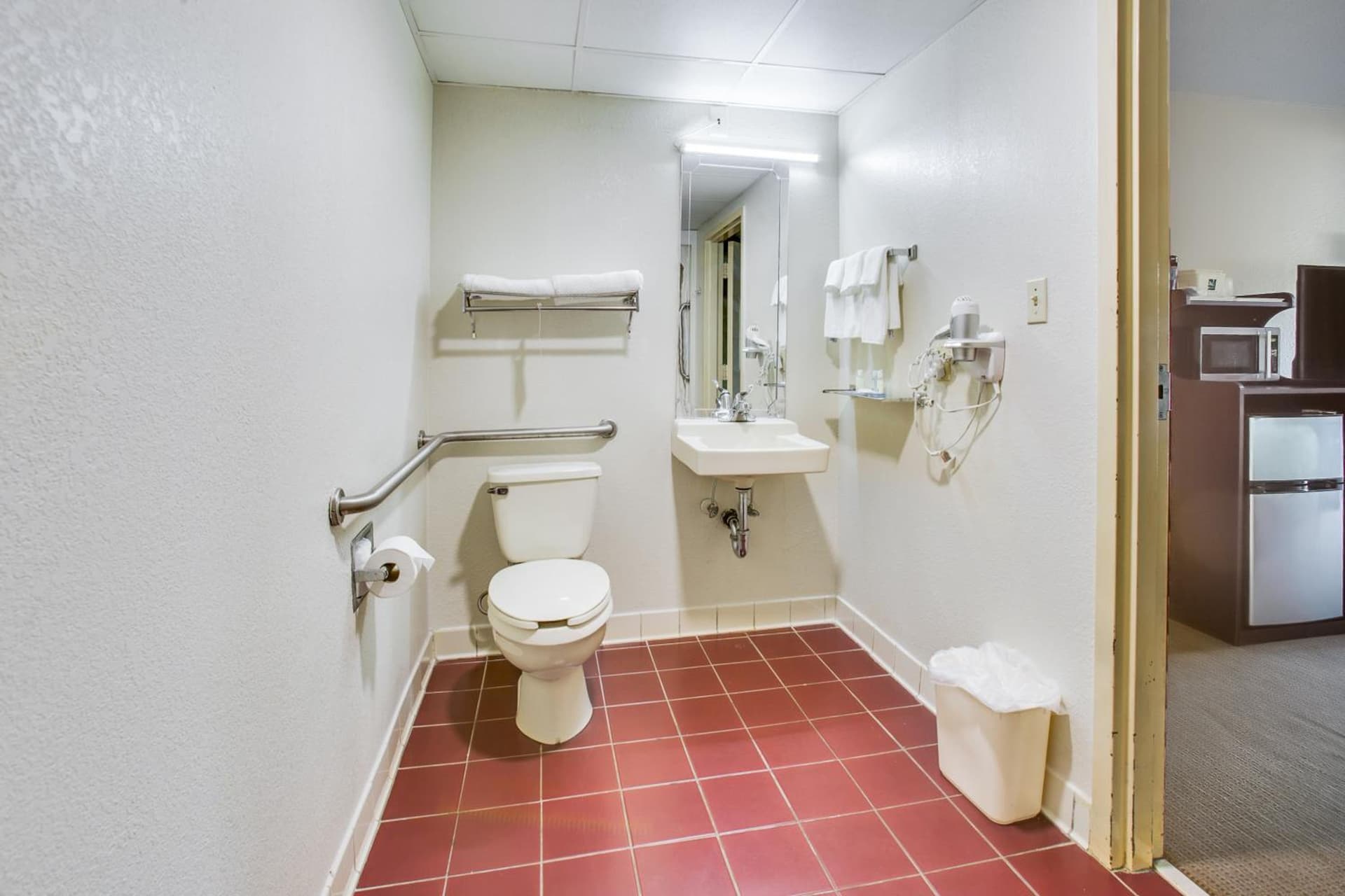 Quality Inn Oak Grove Fort Campbell property views in Oak Grove, KY — gallery photo 3