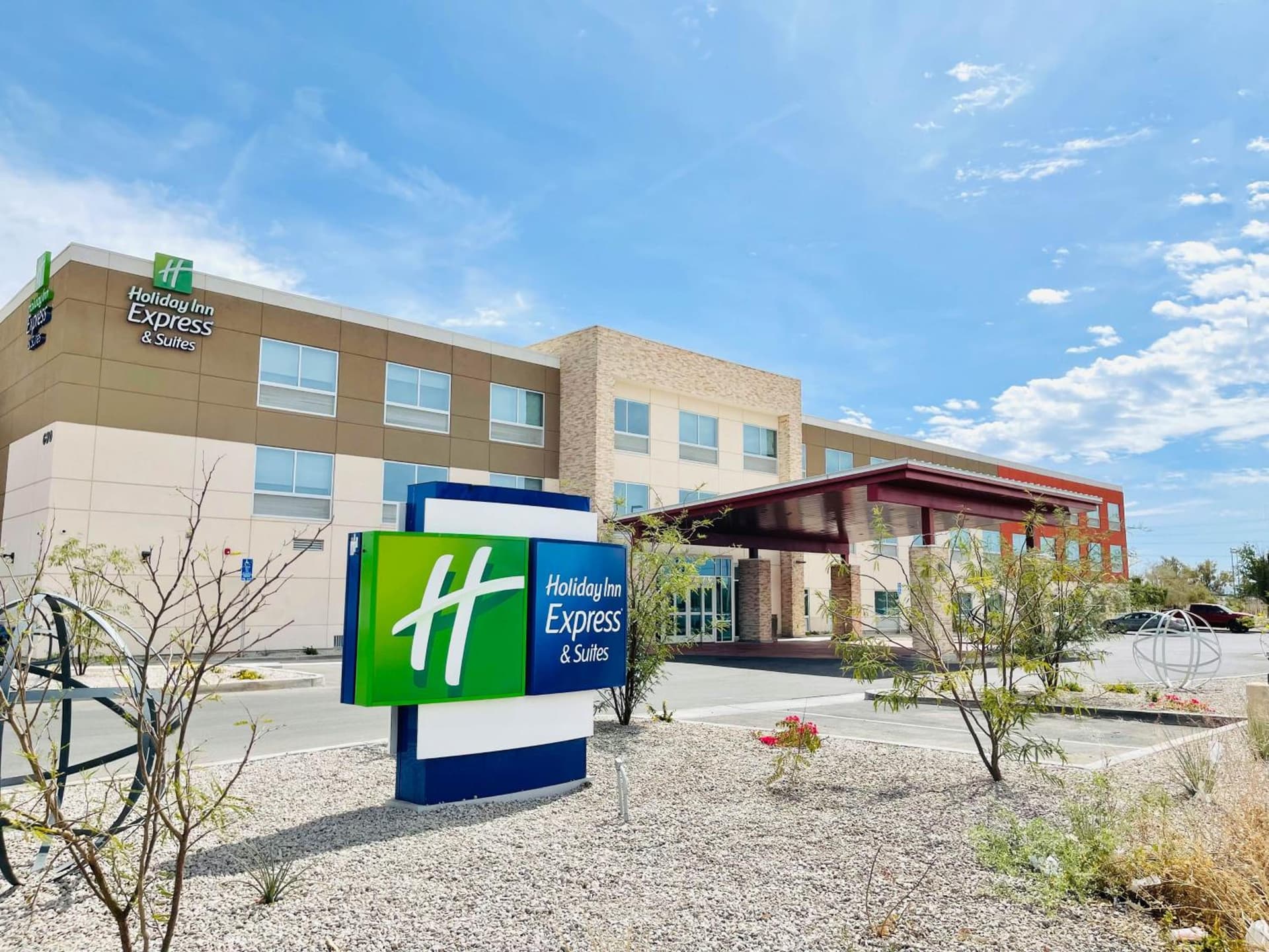 Holiday Inn Express & Suites Blythe by IHG interior in Blythe, CA — gallery photo 2