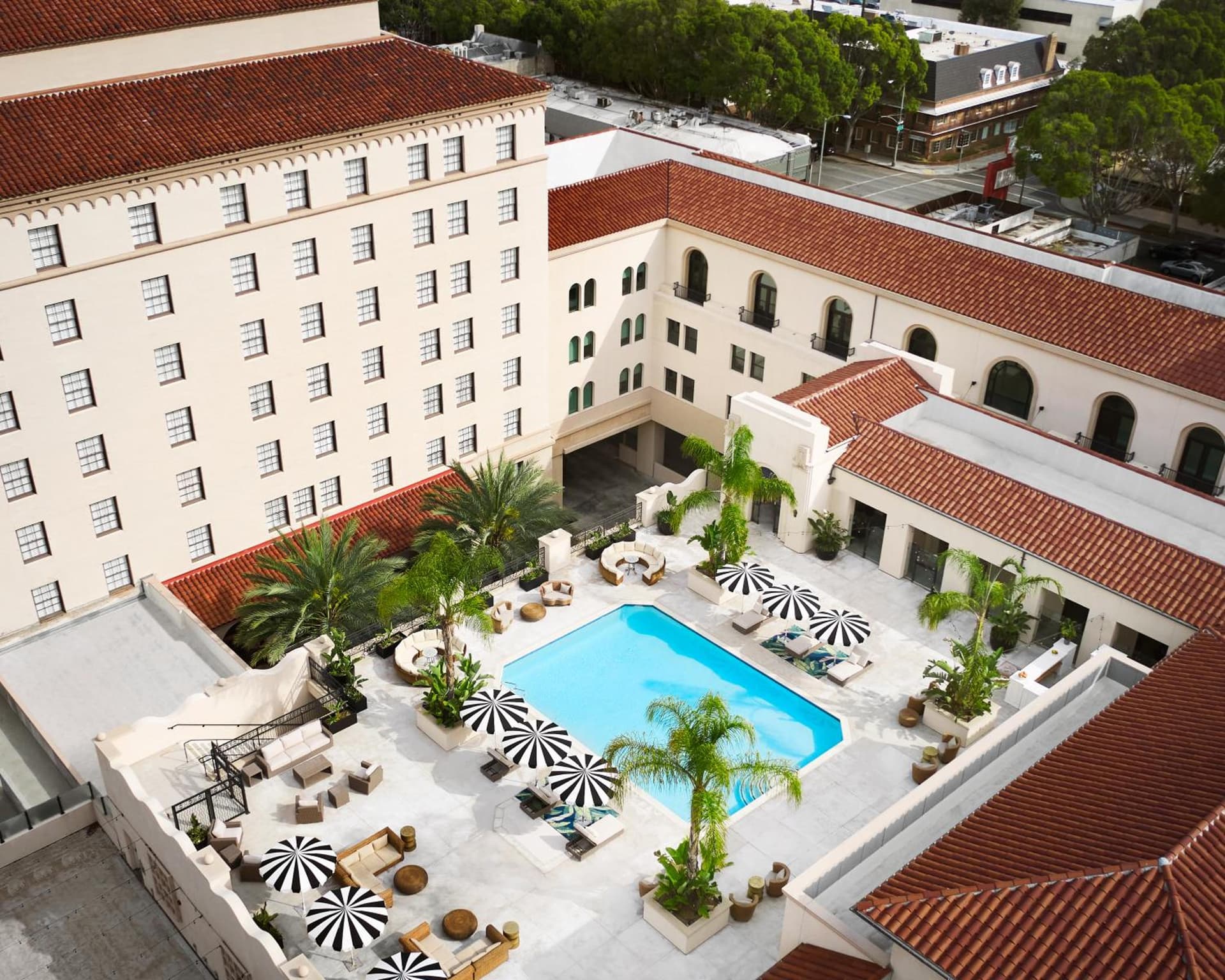 Pasadena Hotel & Pool interior in Pasadena, CA — gallery photo 2