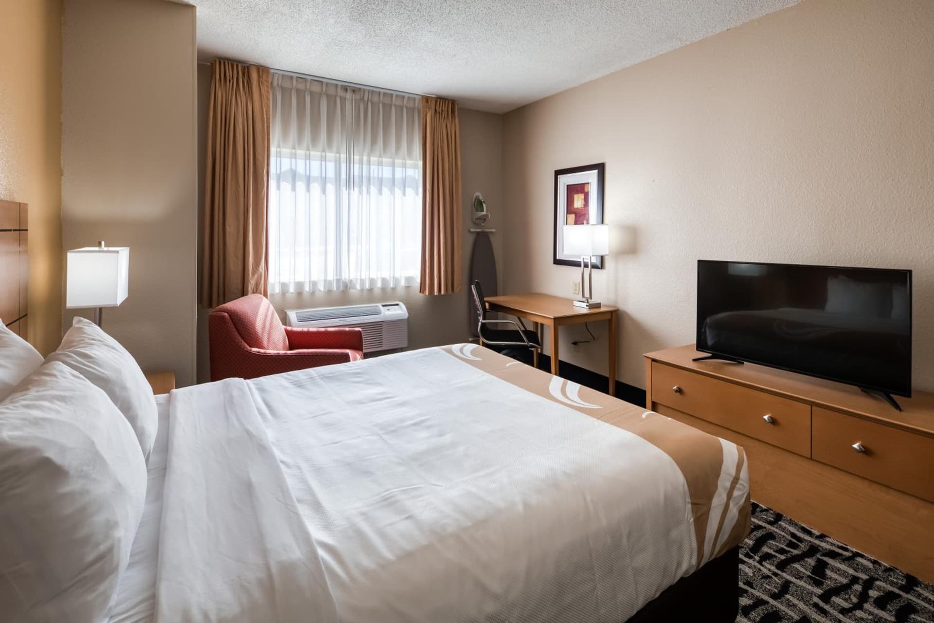 Quality Inn & Suites Springfield Southwest near I-72 gallery photo in Springfield, IL — image 61