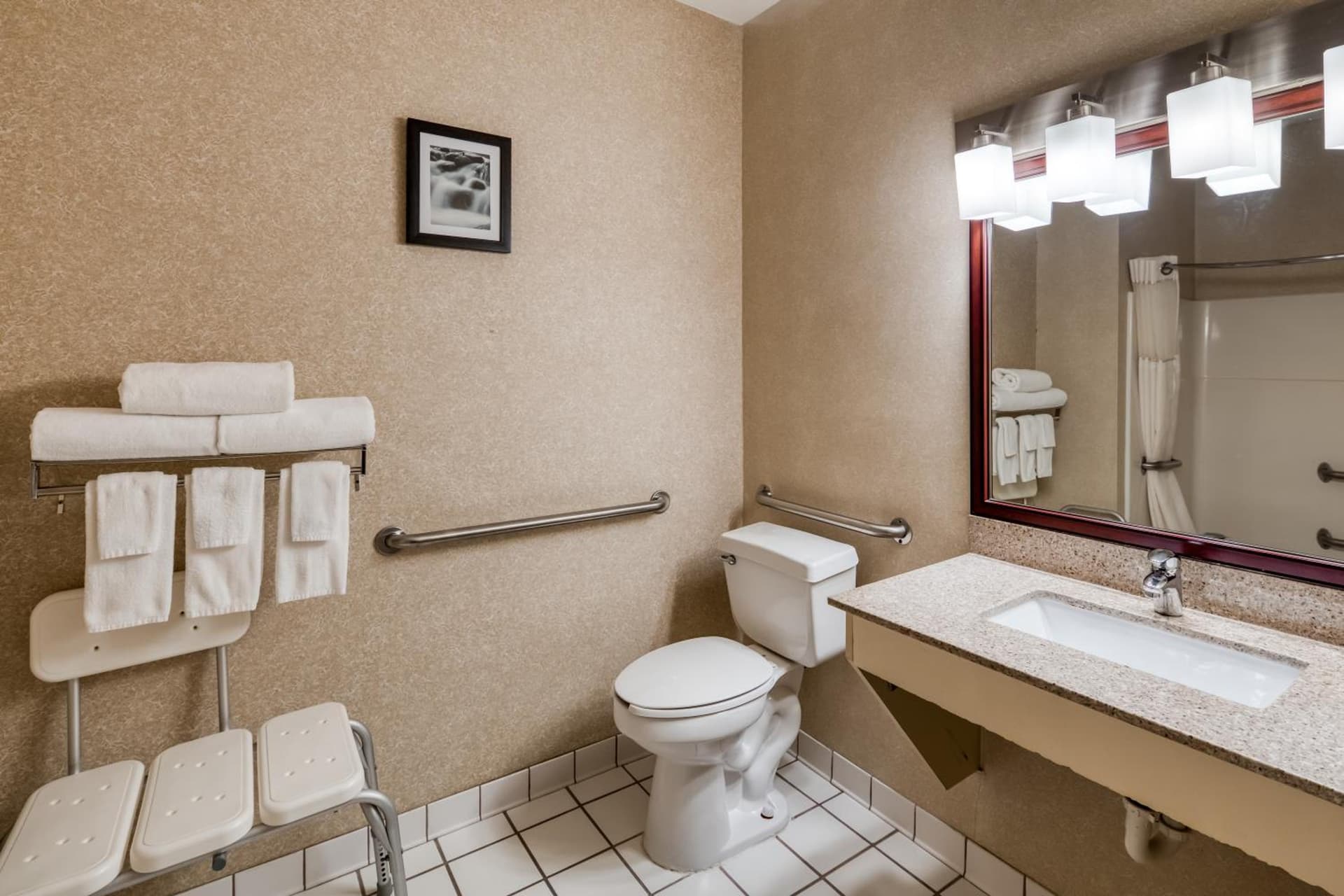 Quality Inn & Suites Springfield Southwest near I-72 gallery photo in Springfield, IL — image 59