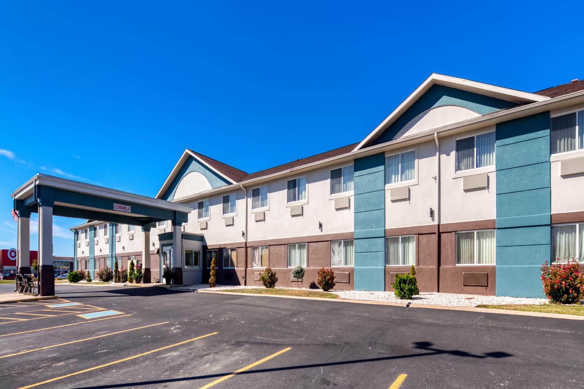 Quality Inn & Suites Springfield Southwest near I-72 gallery photo in Springfield, IL — image 60