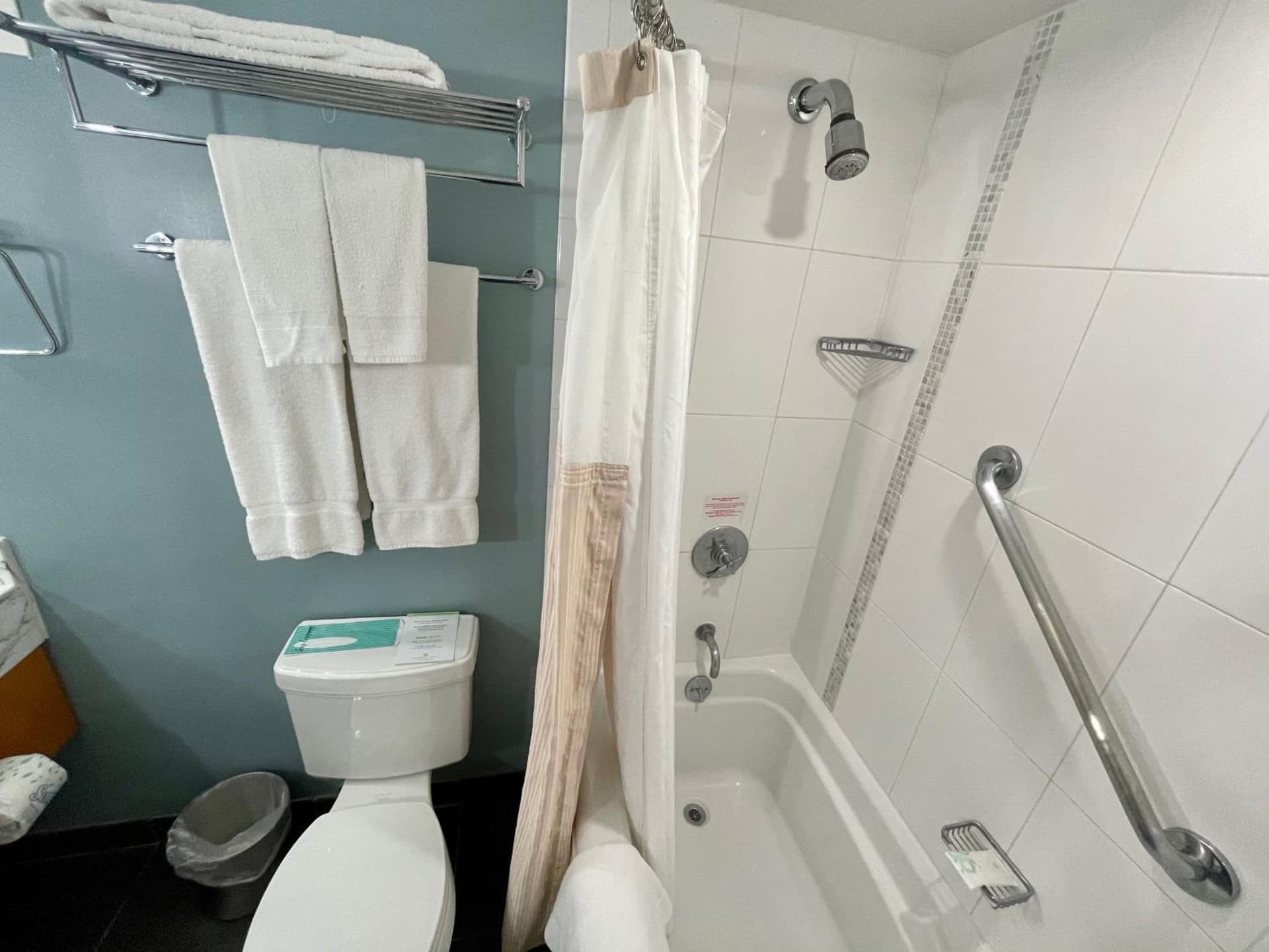 Ala Moana Hotel 31st floor property views in Honolulu, HI — gallery photo 3
