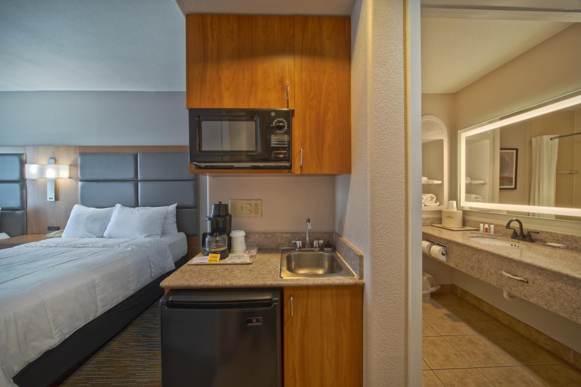 Wingate by Wyndham Houston Bush Intercontinental Airport gallery photo in Houston, TX — image 29