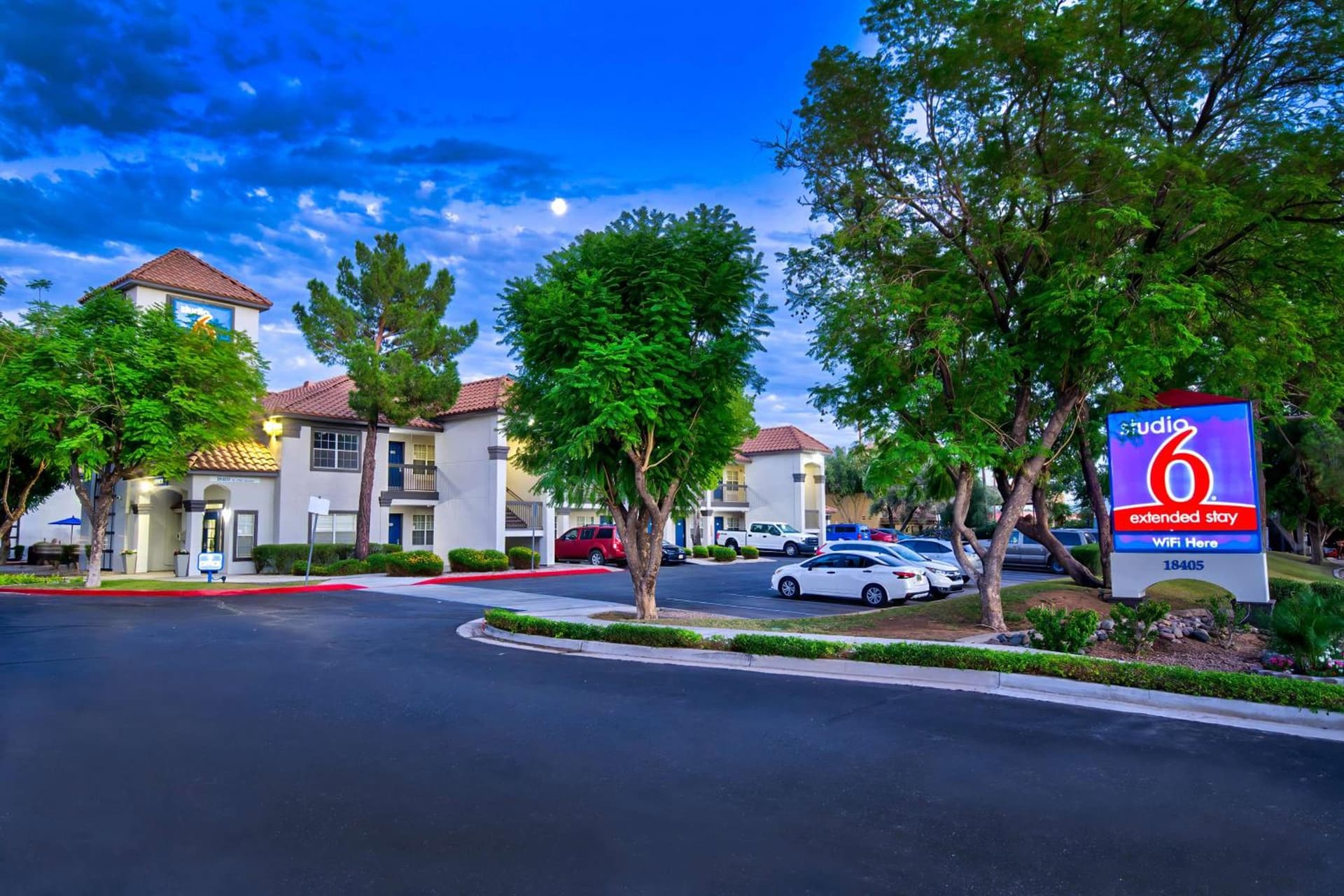 Studio 6-Phoenix, AZ - Deer Valley featured exterior or lobby in Phoenix, AZ — similar hotel