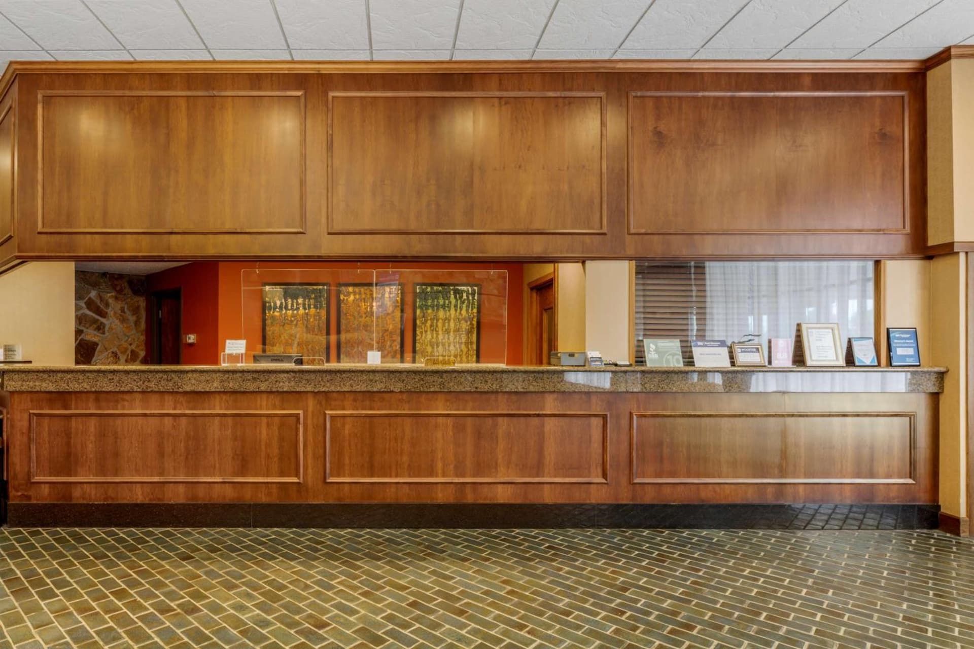 Best Western Plus Wooster Hotel & Conference Center interior in Wooster, OH — gallery photo 2