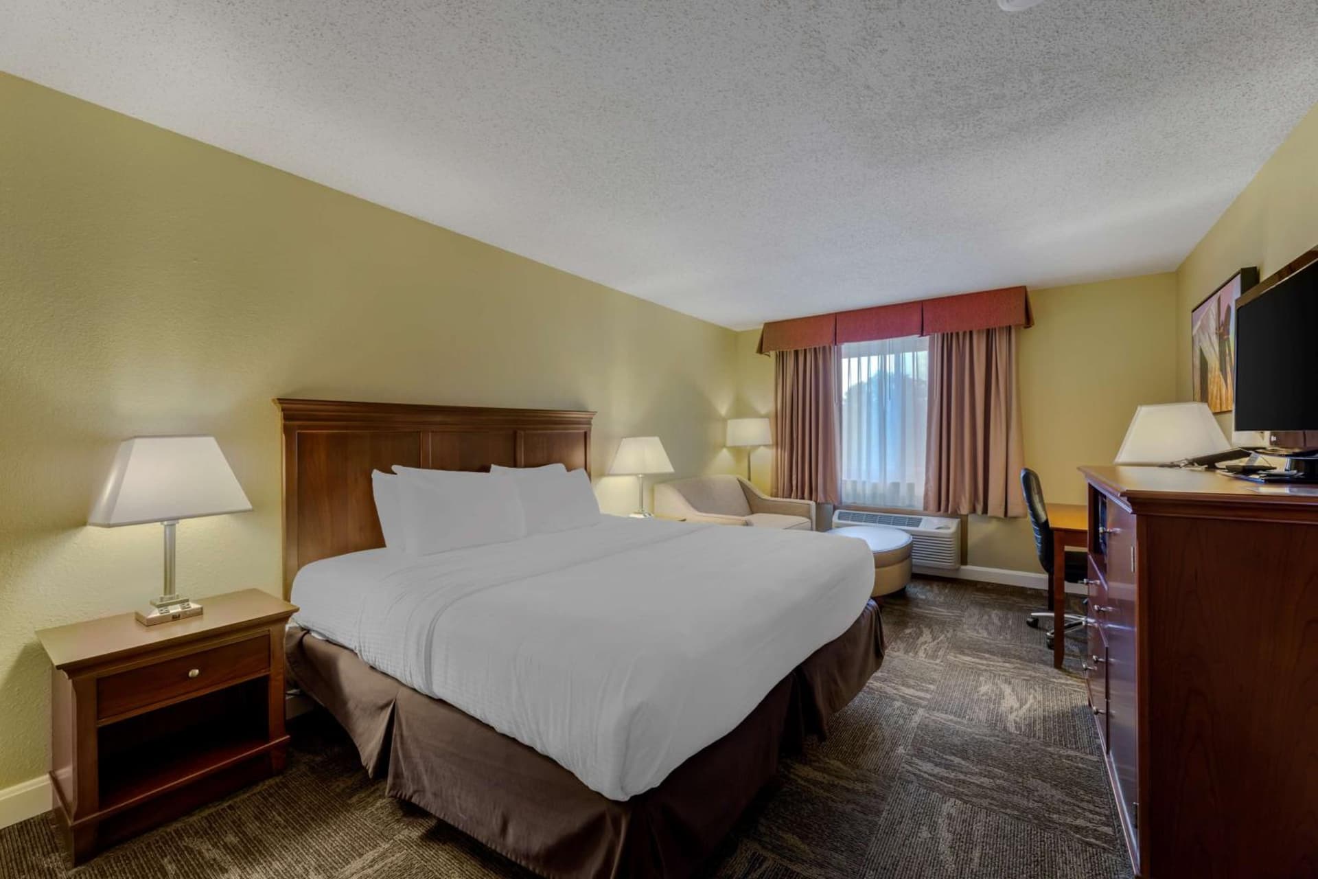 Best Western Plus Wooster Hotel & Conference Center gallery photo in Wooster, OH — image 19