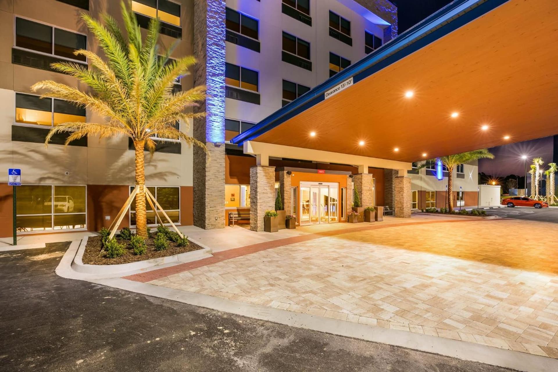 Holiday Inn Express & Suites Jacksonville - Town Center by IHG gallery photo in Jacksonville, FL — image 33