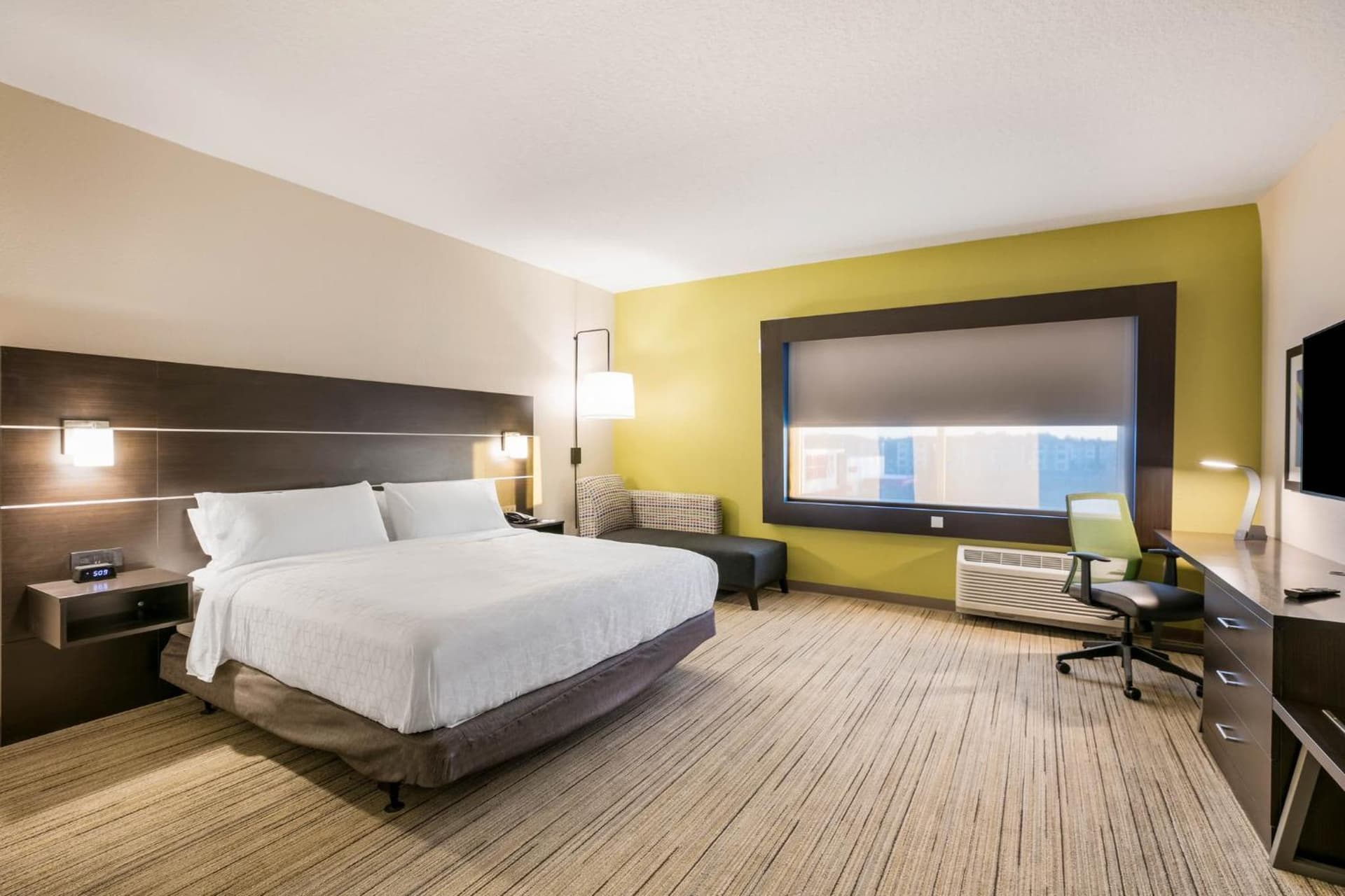 Holiday Inn Express & Suites Jacksonville - Town Center by IHG gallery photo in Jacksonville, FL — image 44