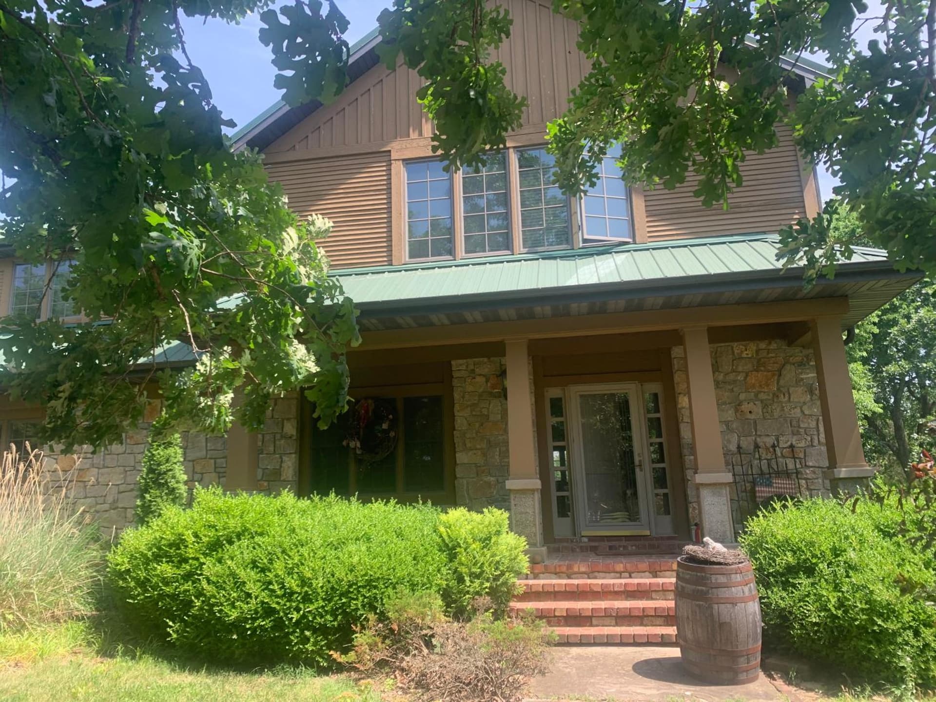 Happy Ass Farm featured exterior or lobby in Fort Scott, KS — similar hotel