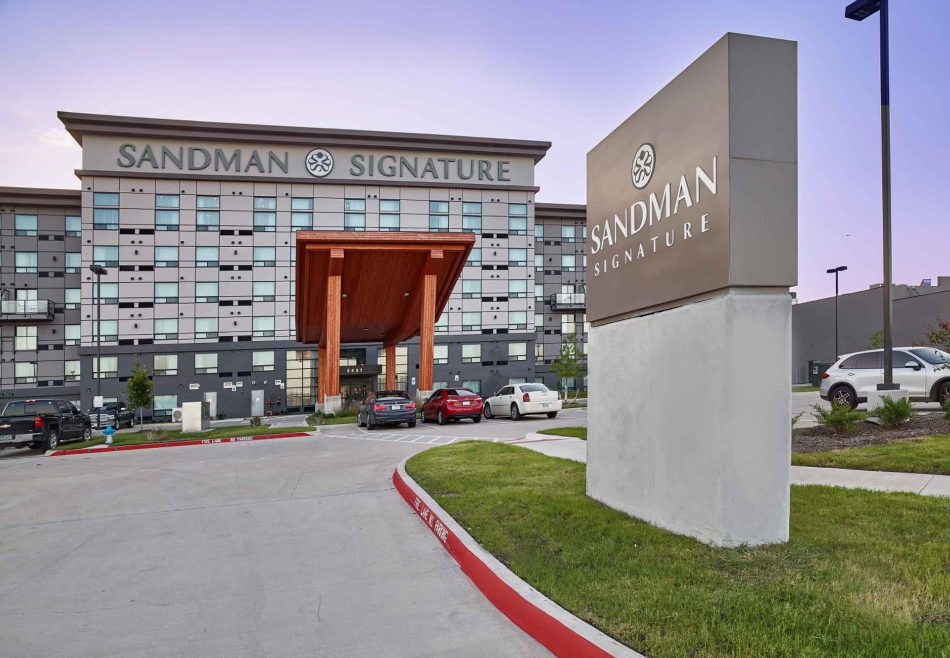 Sandman Signature Plano-Frisco Hotel gallery photo in Plano, TX — image 12
