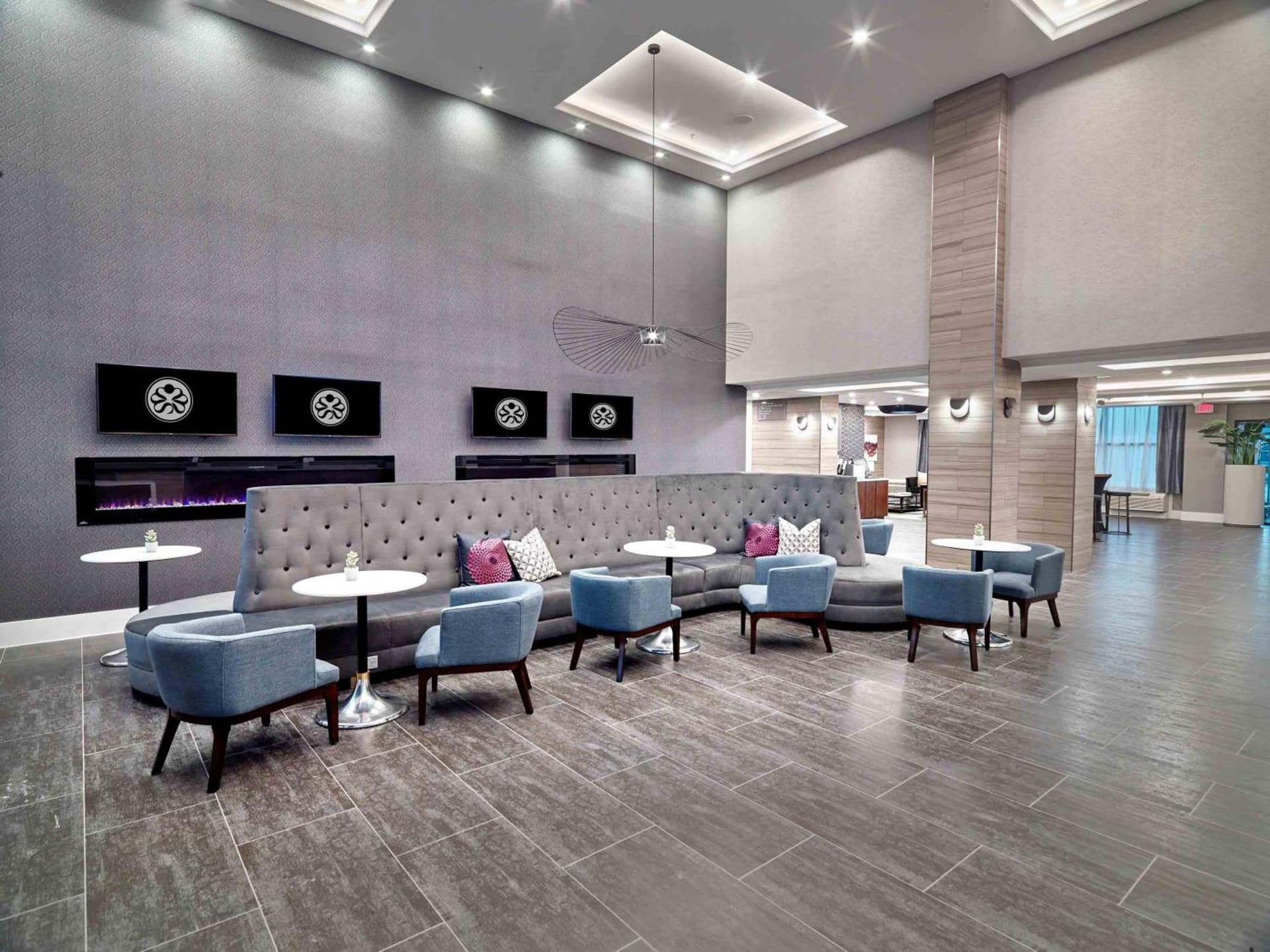 Sandman Signature Plano-Frisco Hotel interior in Plano, TX — gallery photo 2