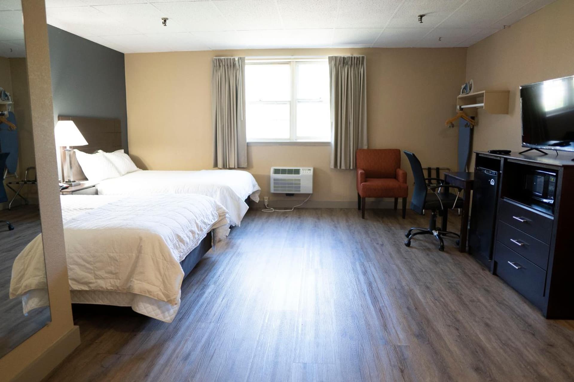 Framingham Inn property views in Framingham, MA — gallery photo 3