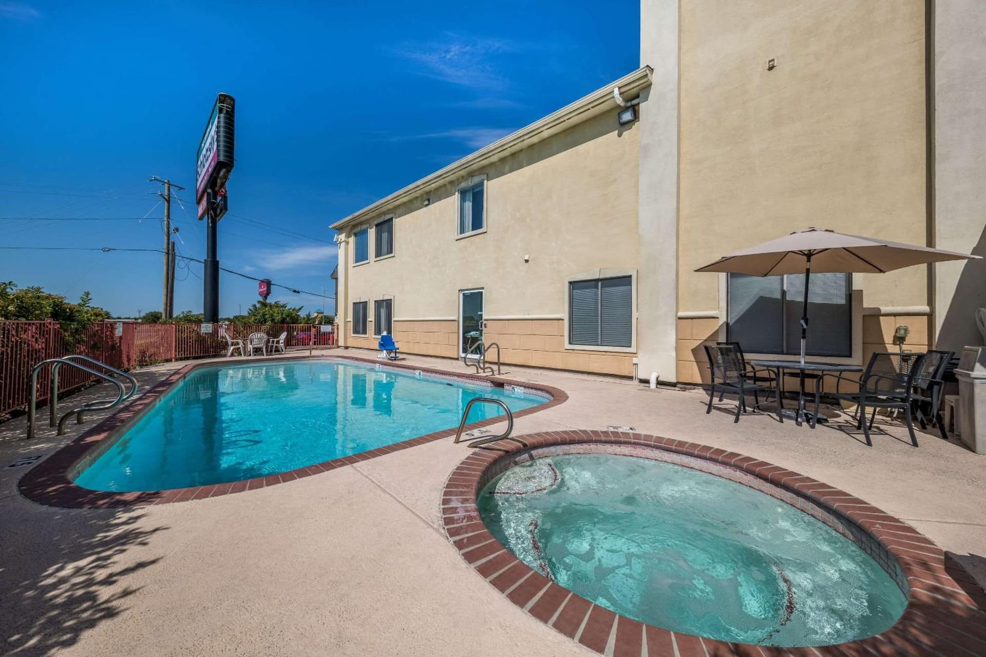 Quality Inn & Suites Terrell gallery photo in Terrell, TX — image 51