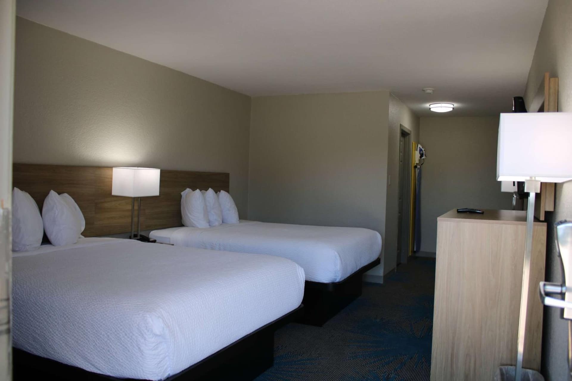 Days Inn by Wyndham Waco University Area gallery photo in Waco, TX — image 19