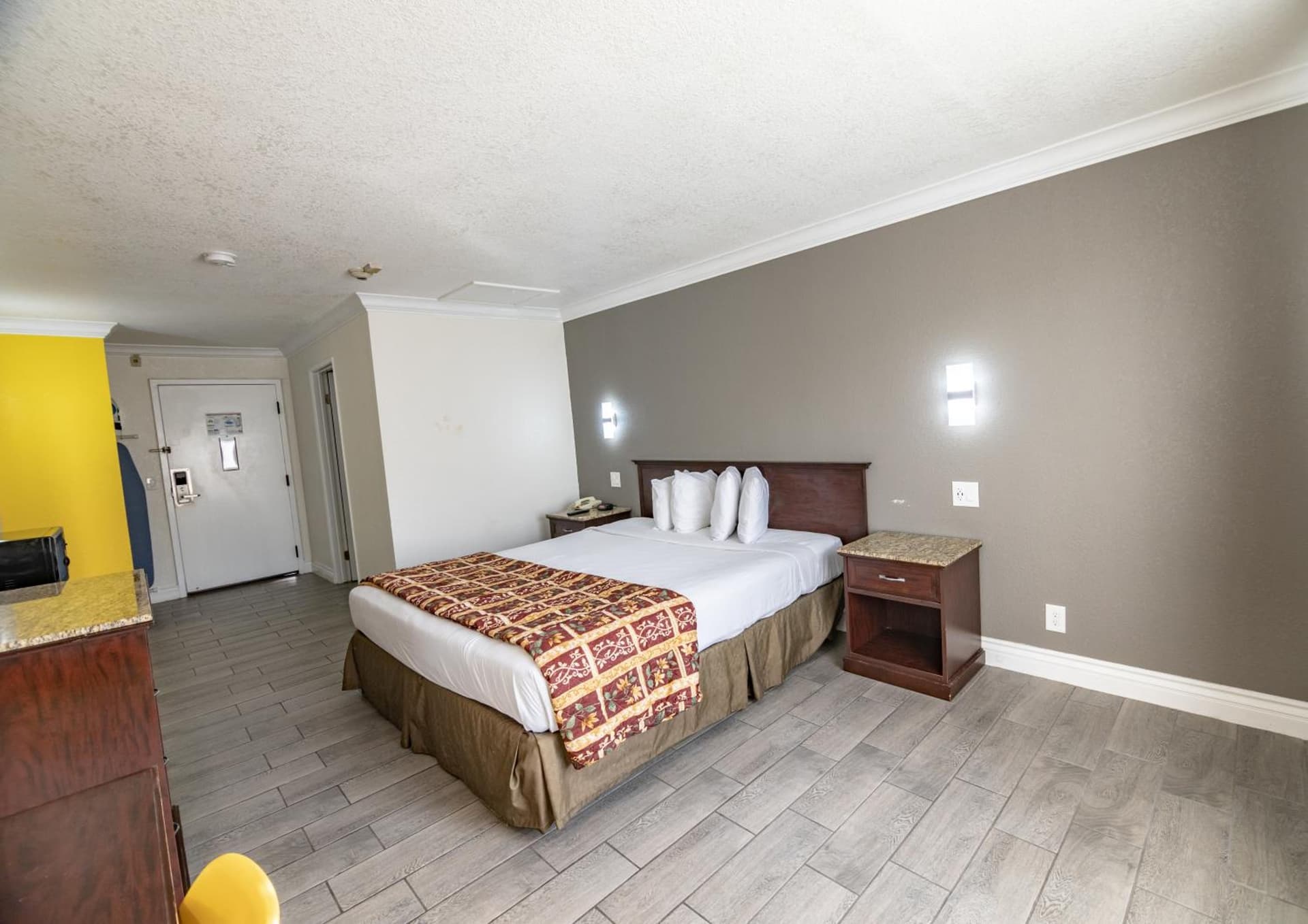 Hospitality Inn gallery photo in San Bernardino, CA — image 22