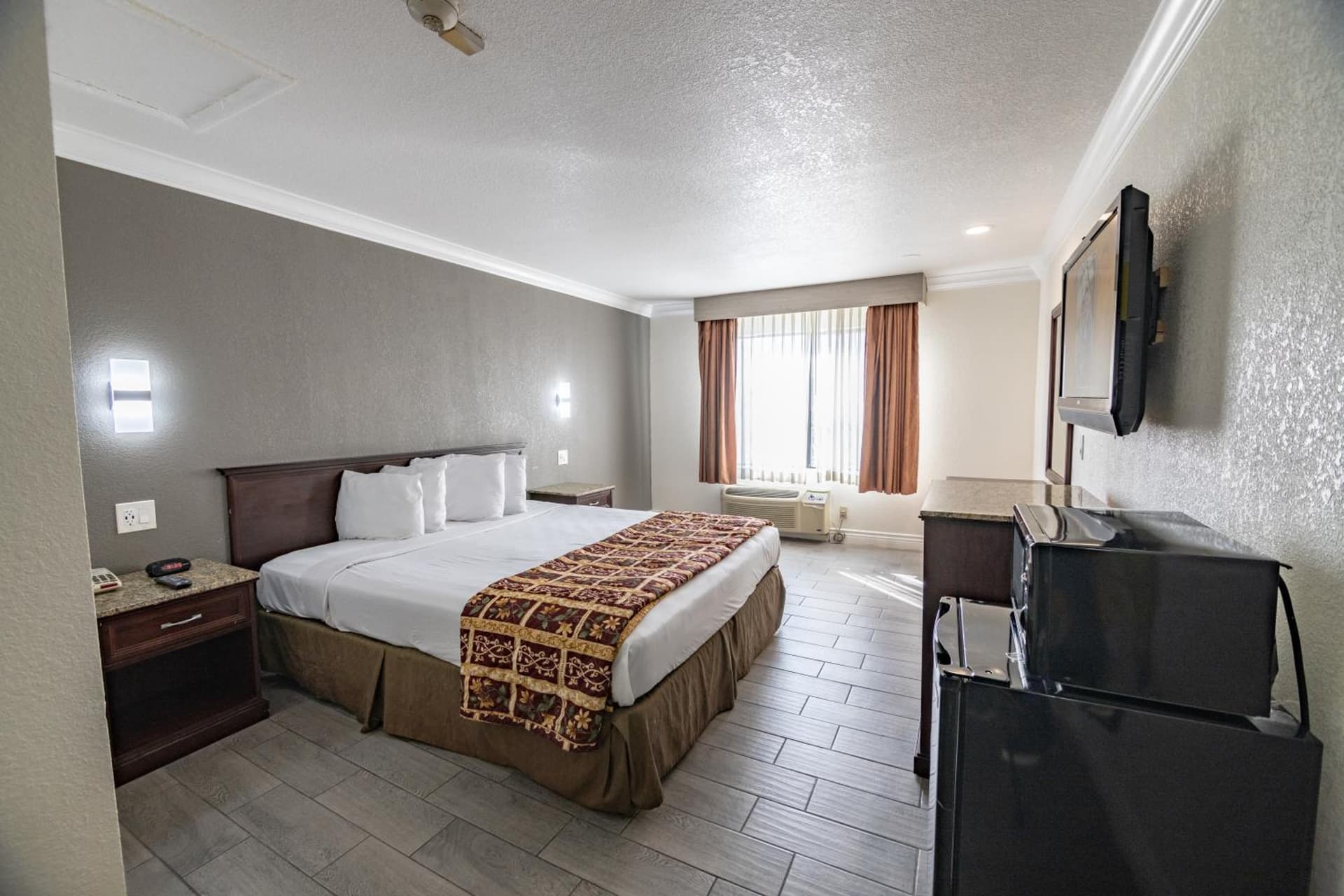 Hospitality Inn gallery photo in San Bernardino, CA — image 23
