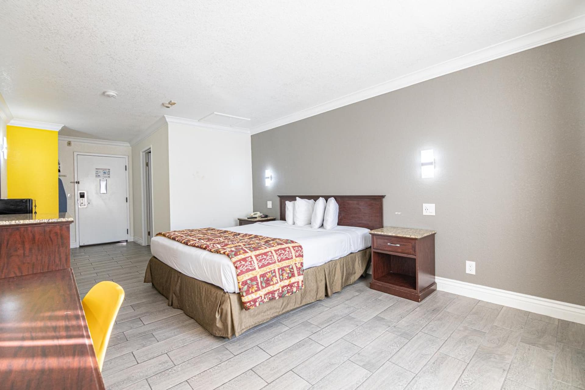 Hospitality Inn gallery photo in San Bernardino, CA — image 12