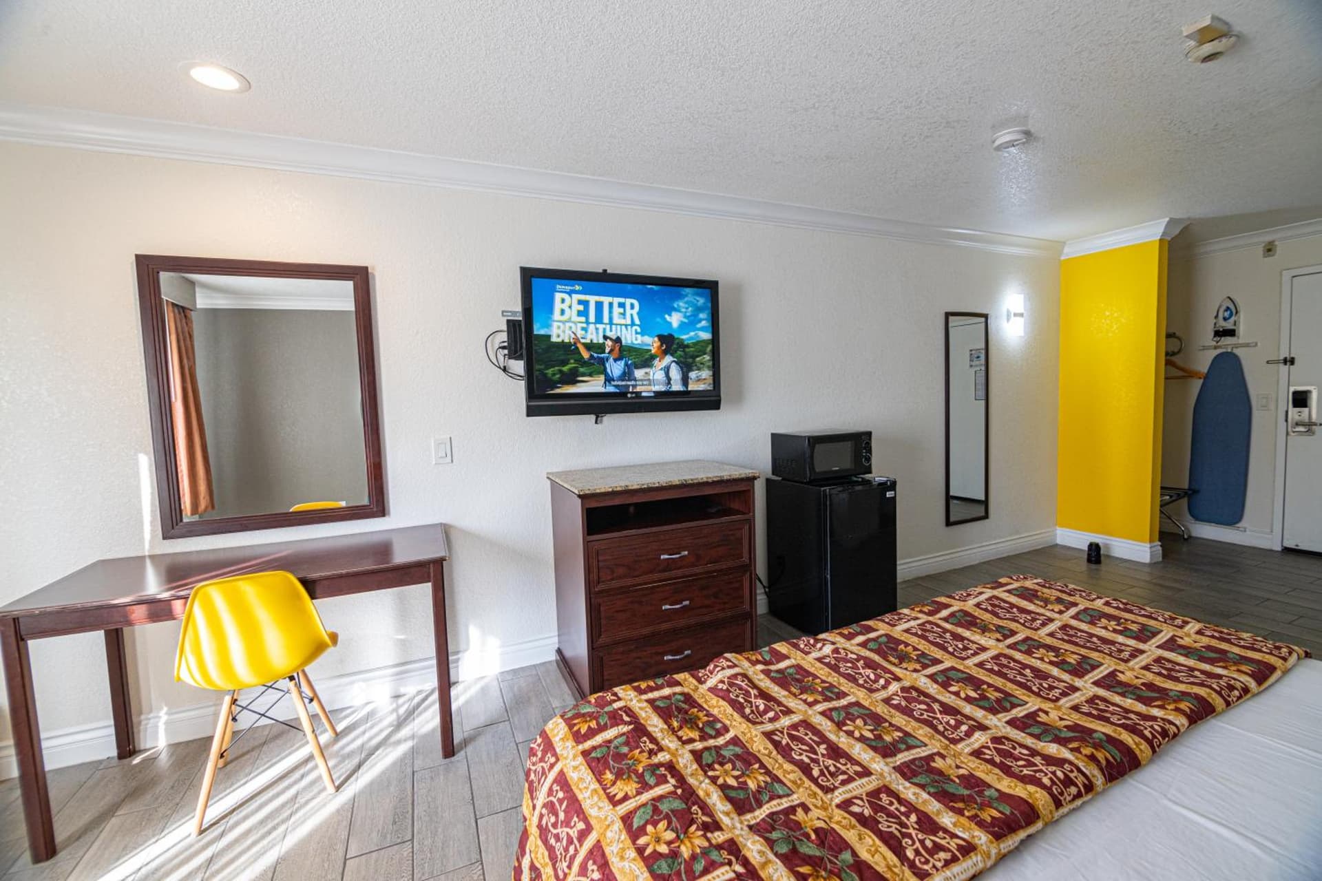 Hospitality Inn gallery photo in San Bernardino, CA — image 6