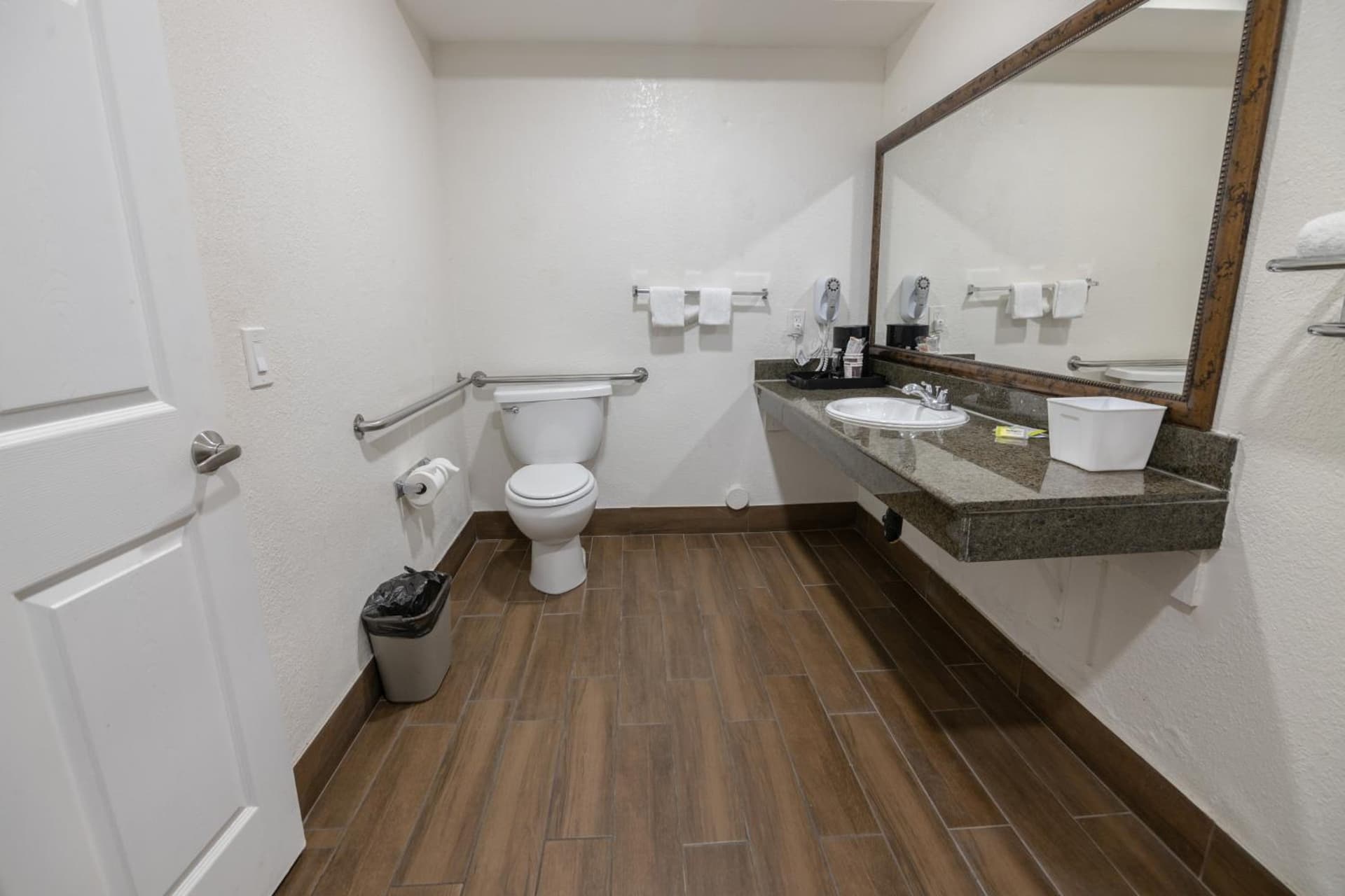 Hospitality Inn gallery photo in San Bernardino, CA — image 38