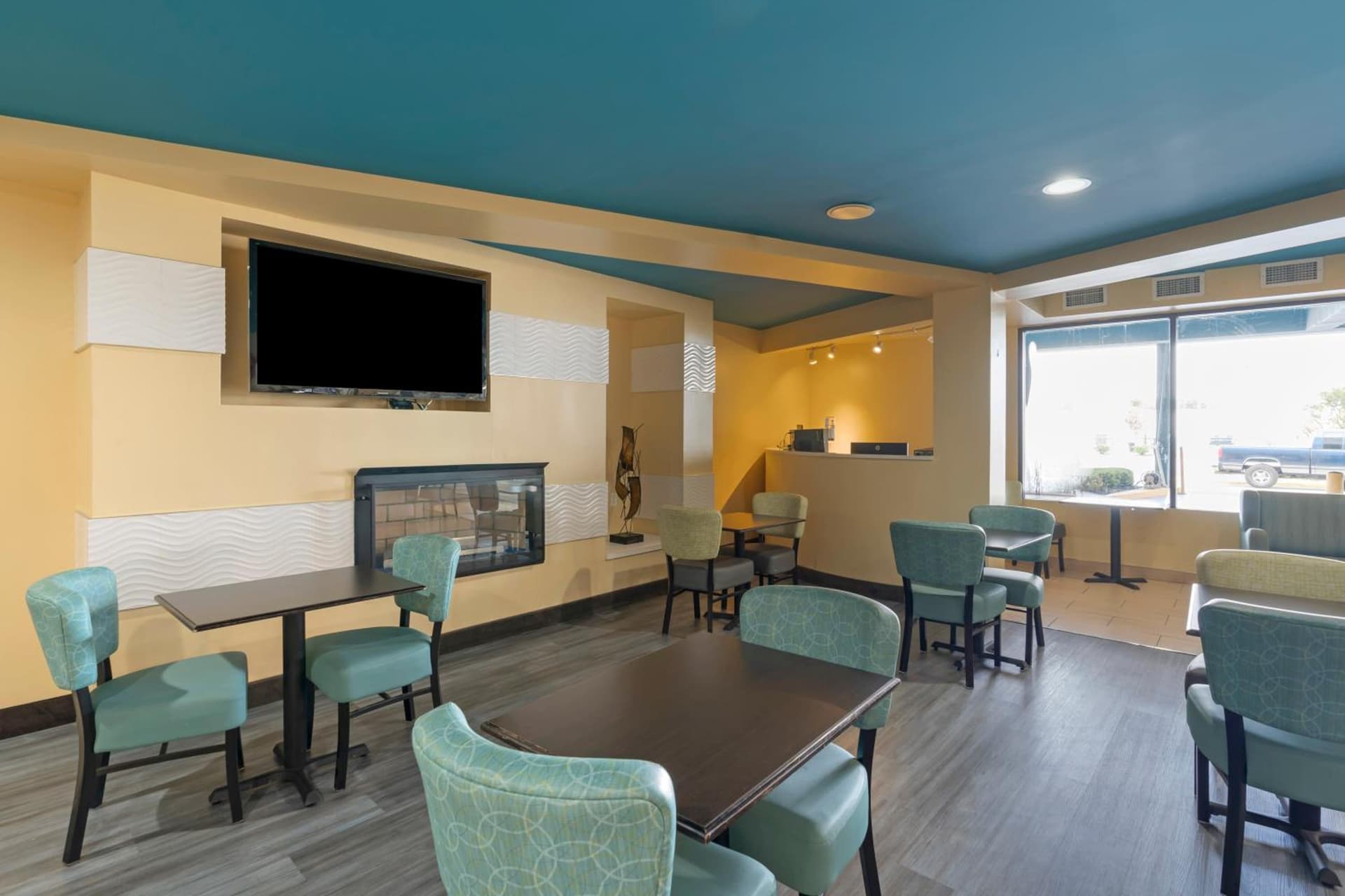 Sandcastle Resort gallery photo in Virginia Beach, VA — image 24
